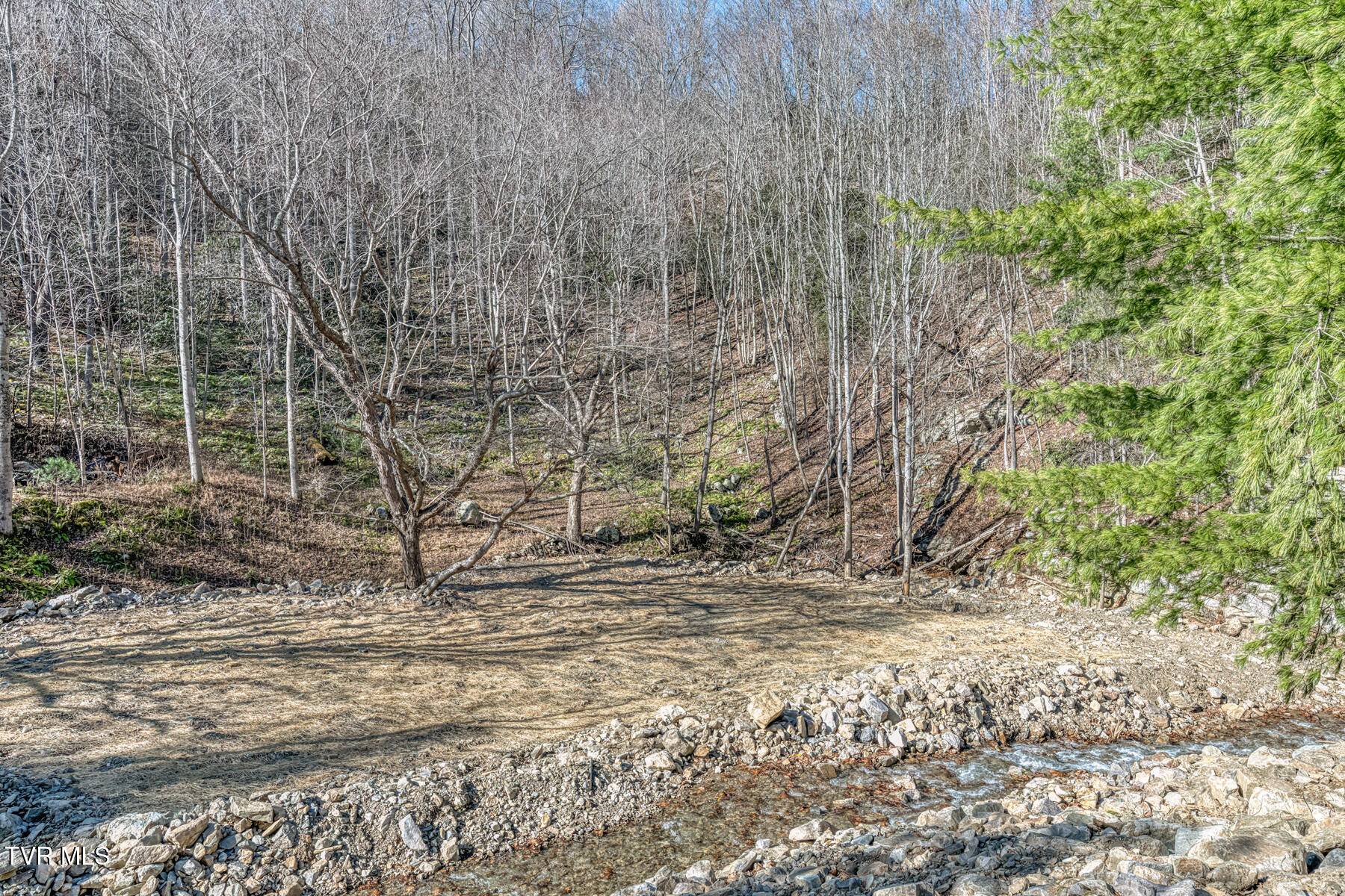 6826 Highway 421 Property Photo 2