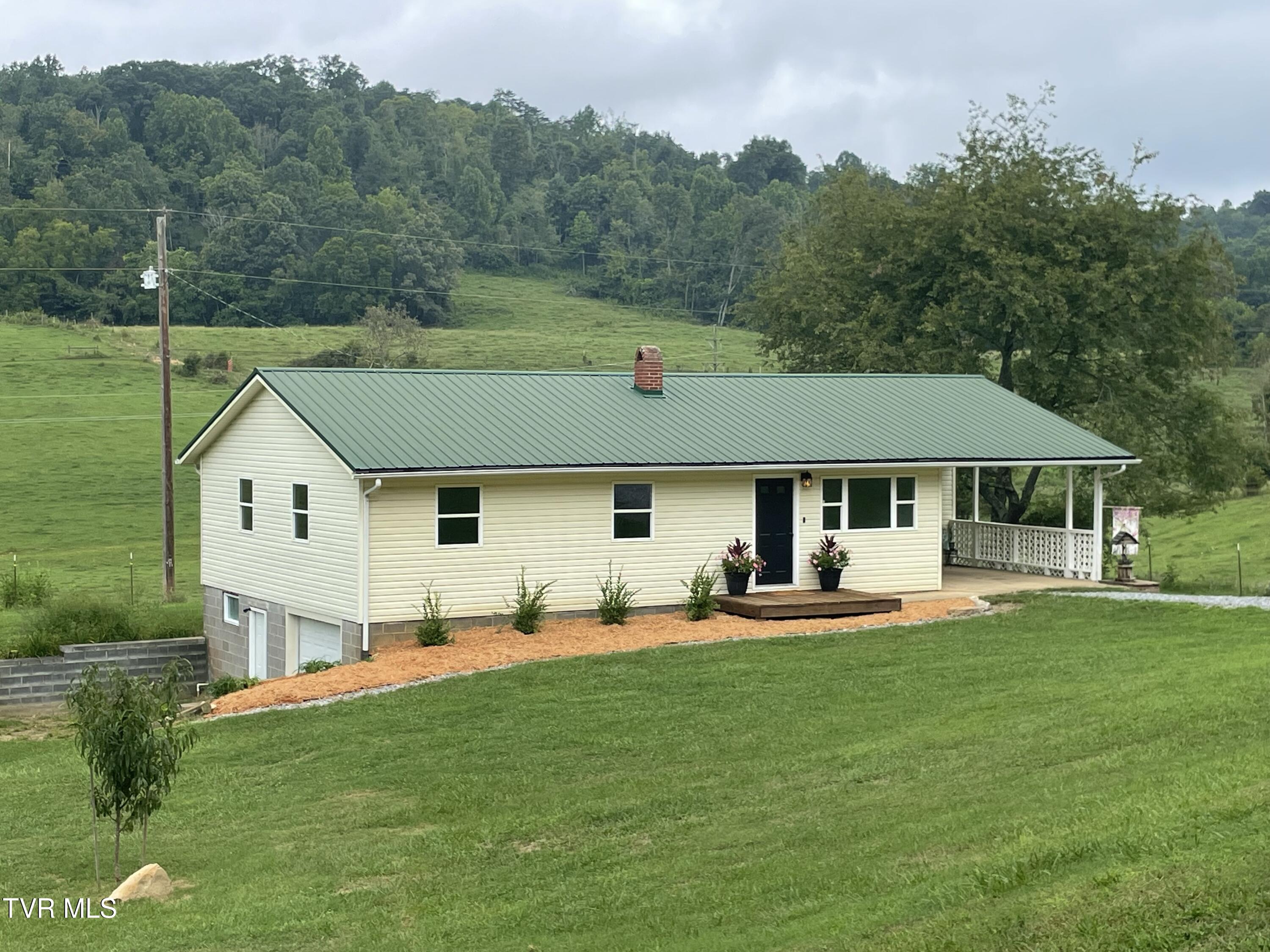 462 Grassy Valley Road Property Photo