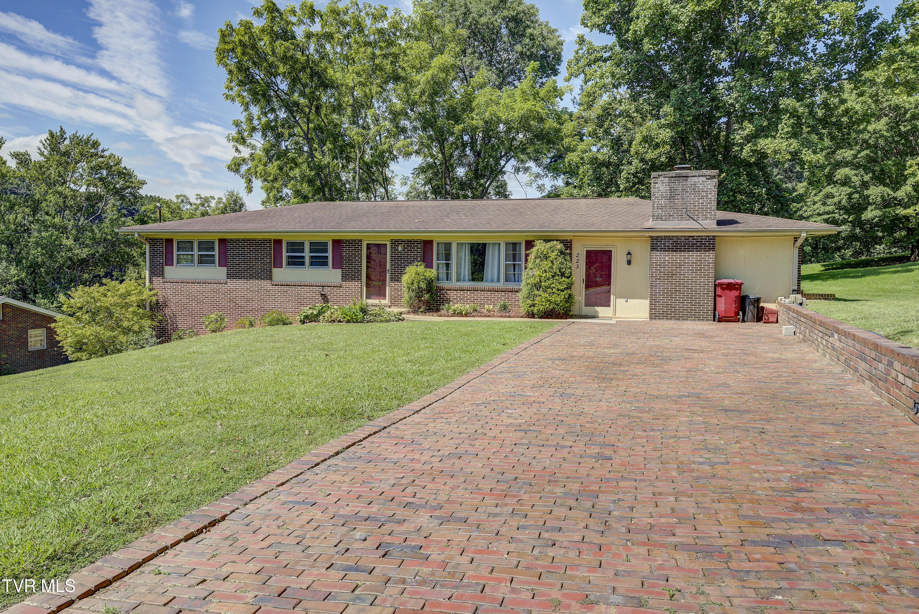 223 Sequoyah Drive Property Photo