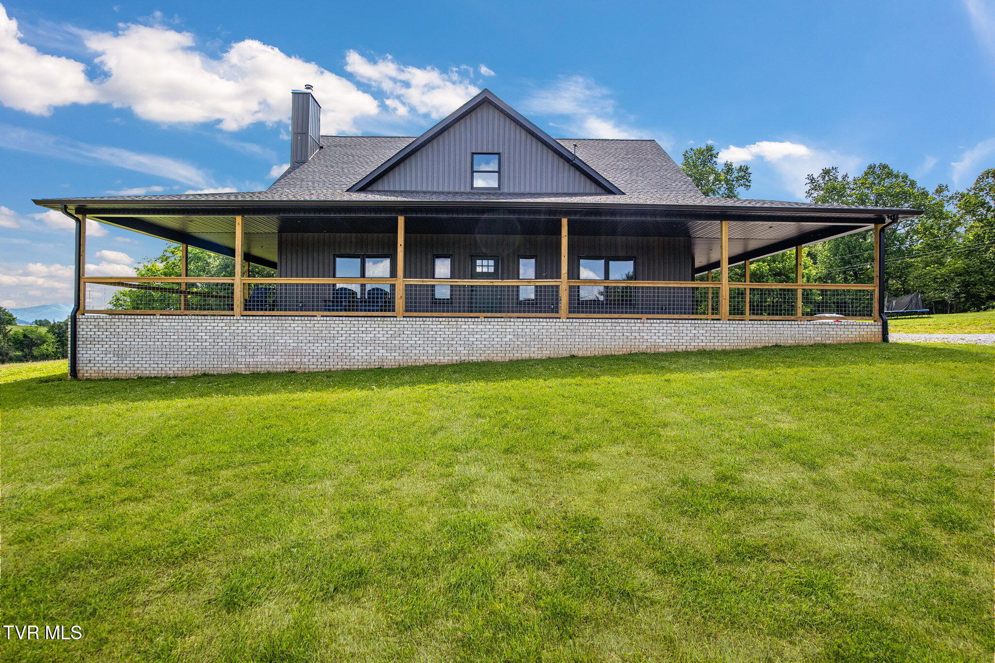 2150 Sunnyside Road Property Photo