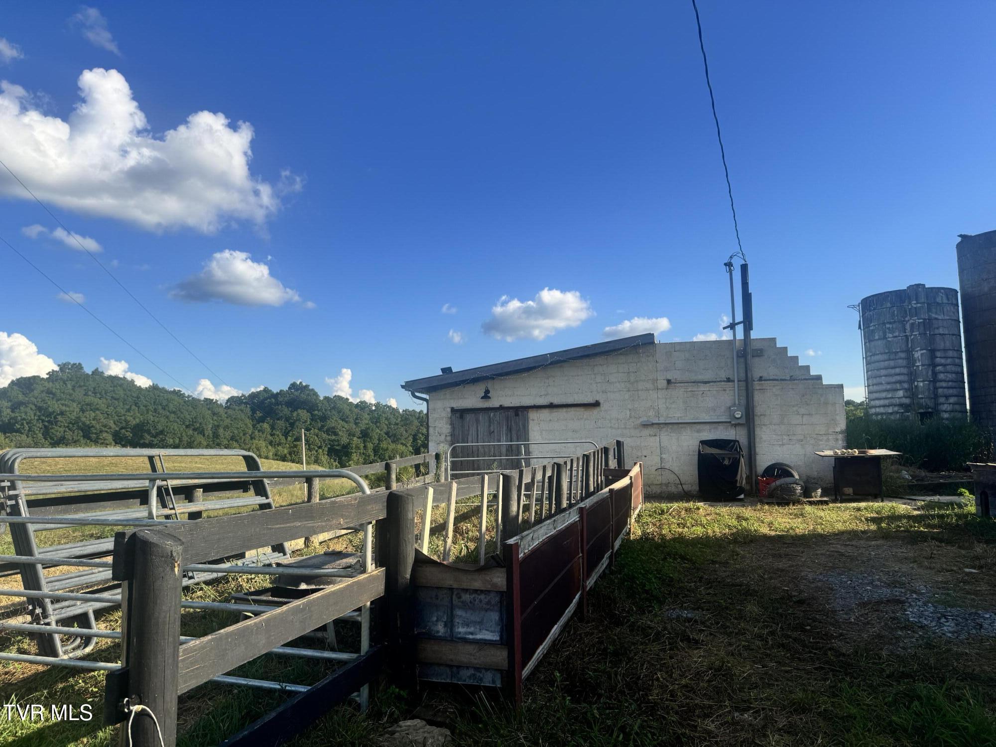 1430 Roaring Fork Road Property Photo 14