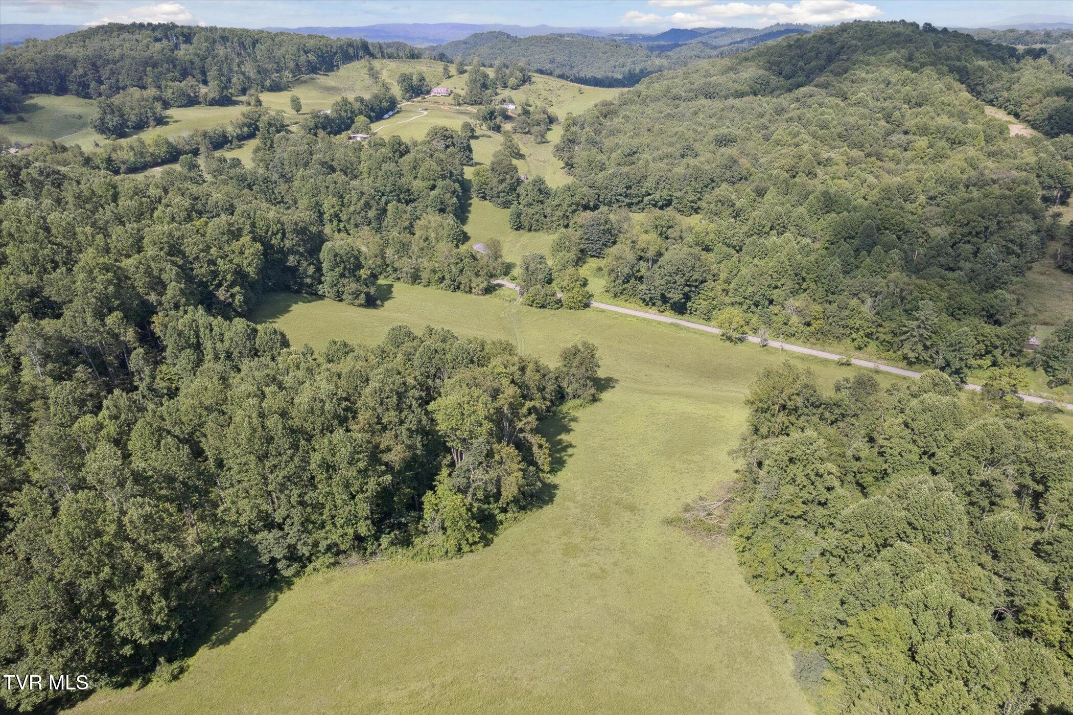 000 Long Hollow Road Property Photo 23