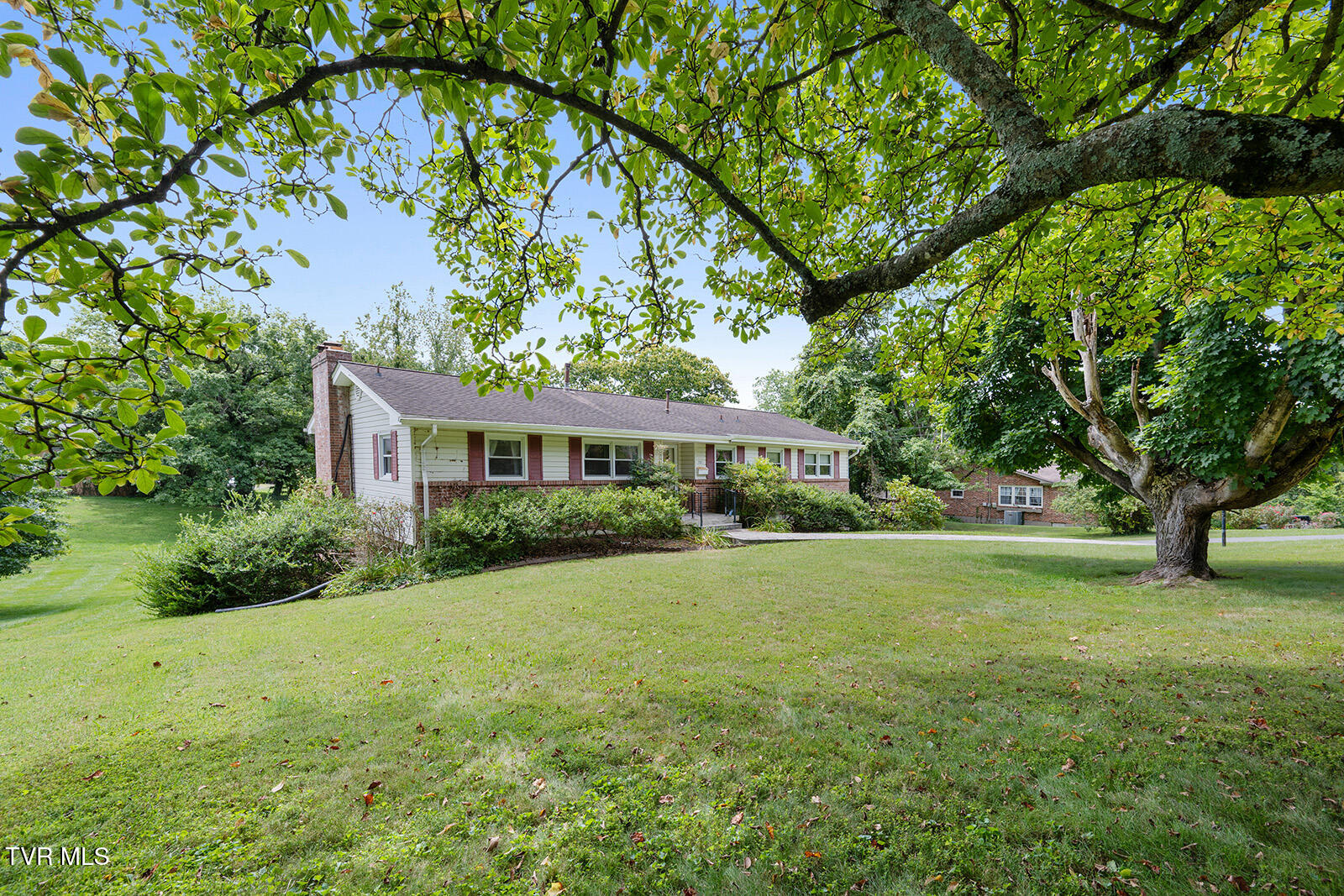 536 Meadow Drive Property Photo