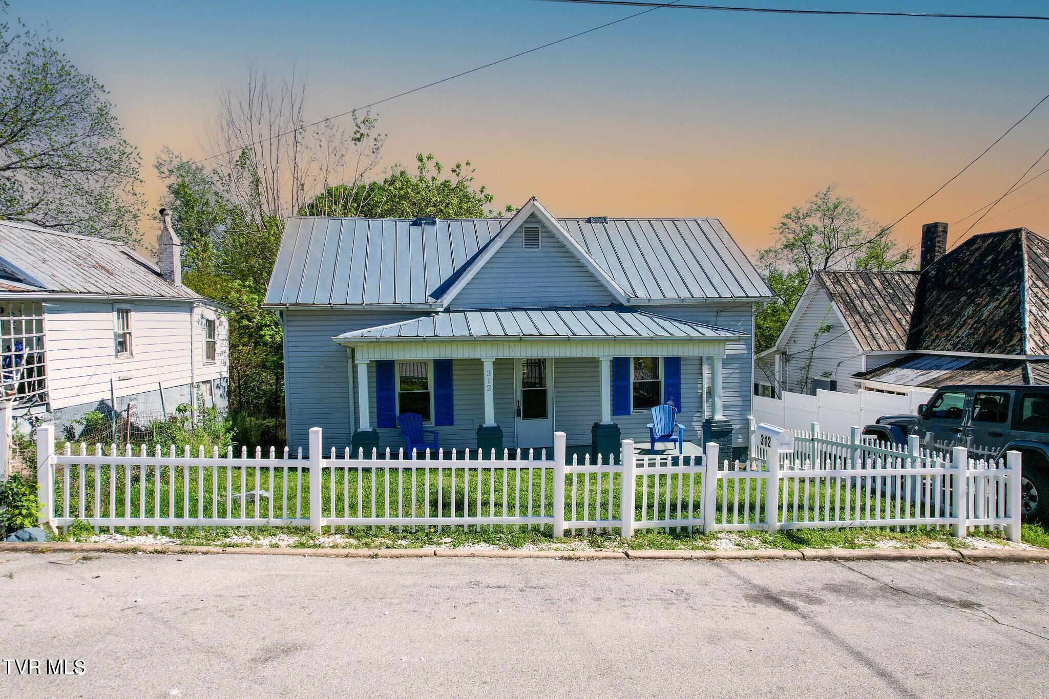 312 North Highland Avenue Property Photo 1