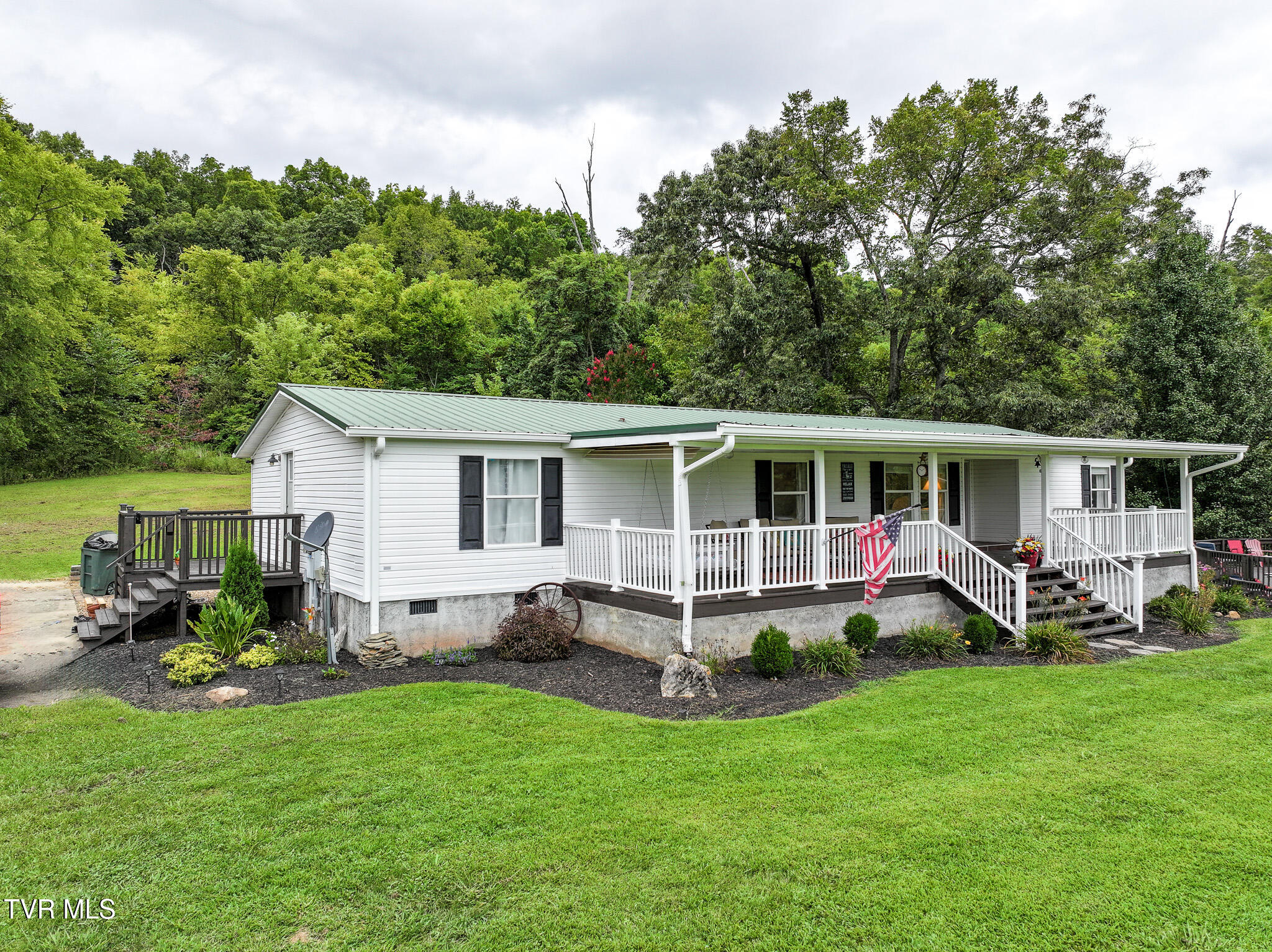 425 Lick Hollow Road Property Photo