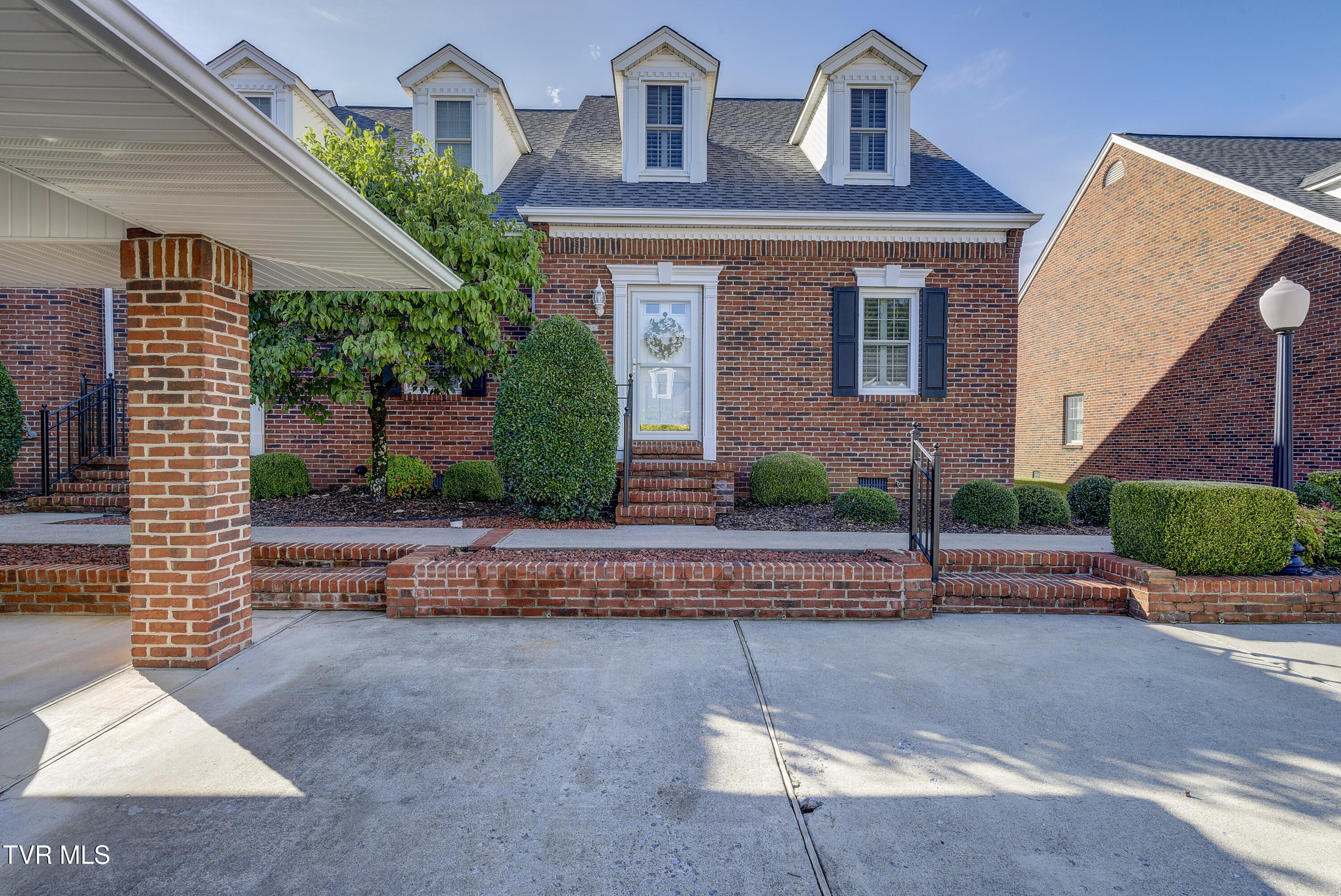 616 Franklin Square Court Property Photo