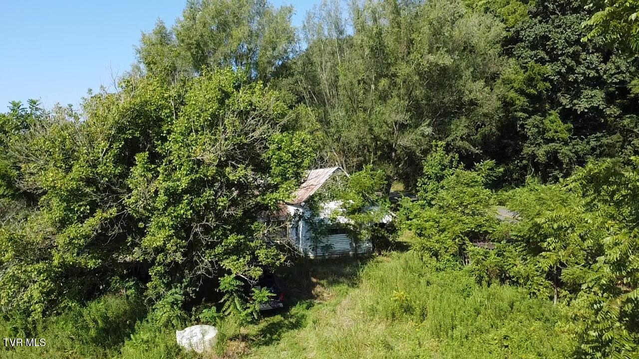 10519 Fairview Road Property Photo 3