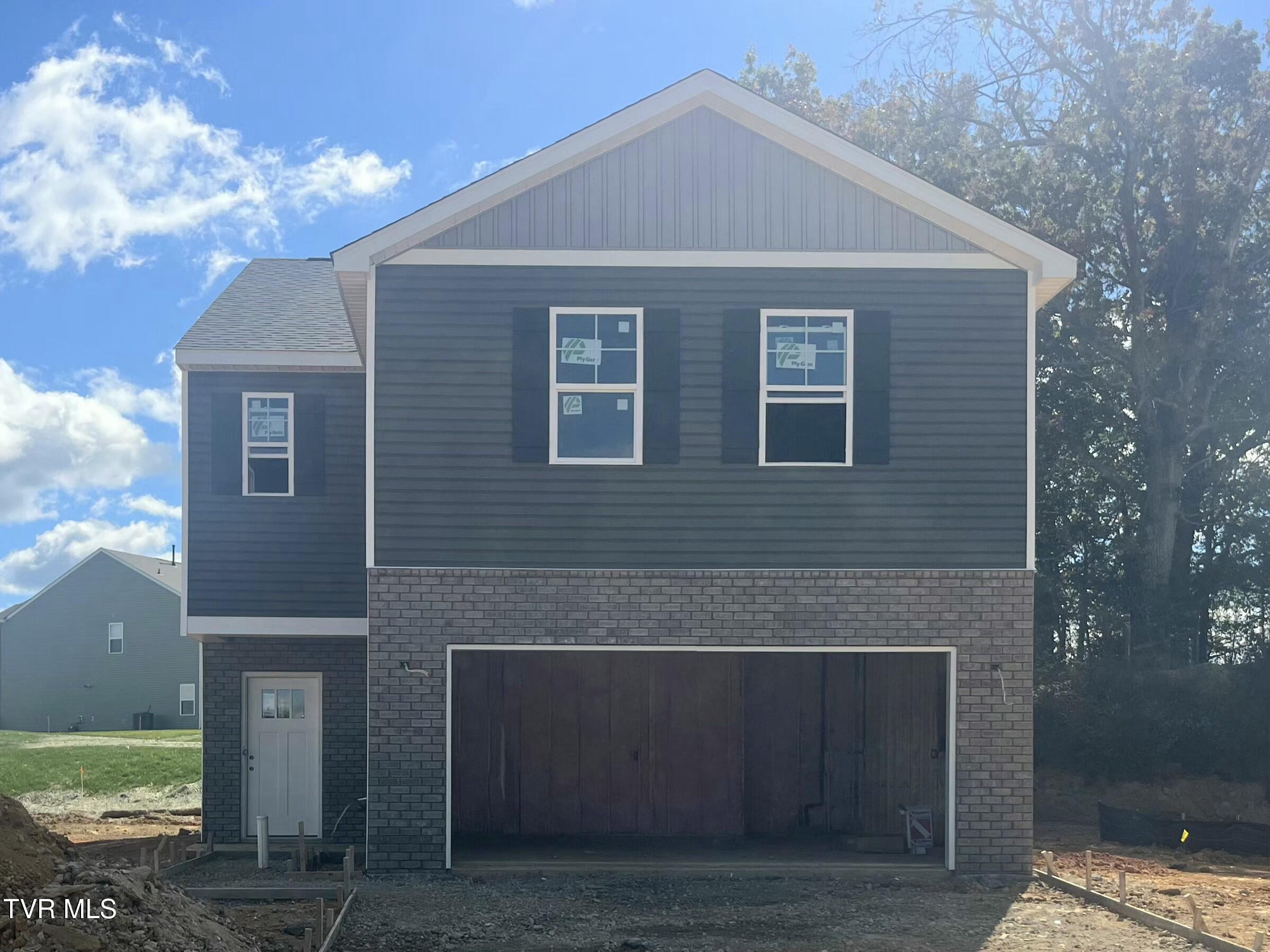 1084 Edison Road Property Photo 1