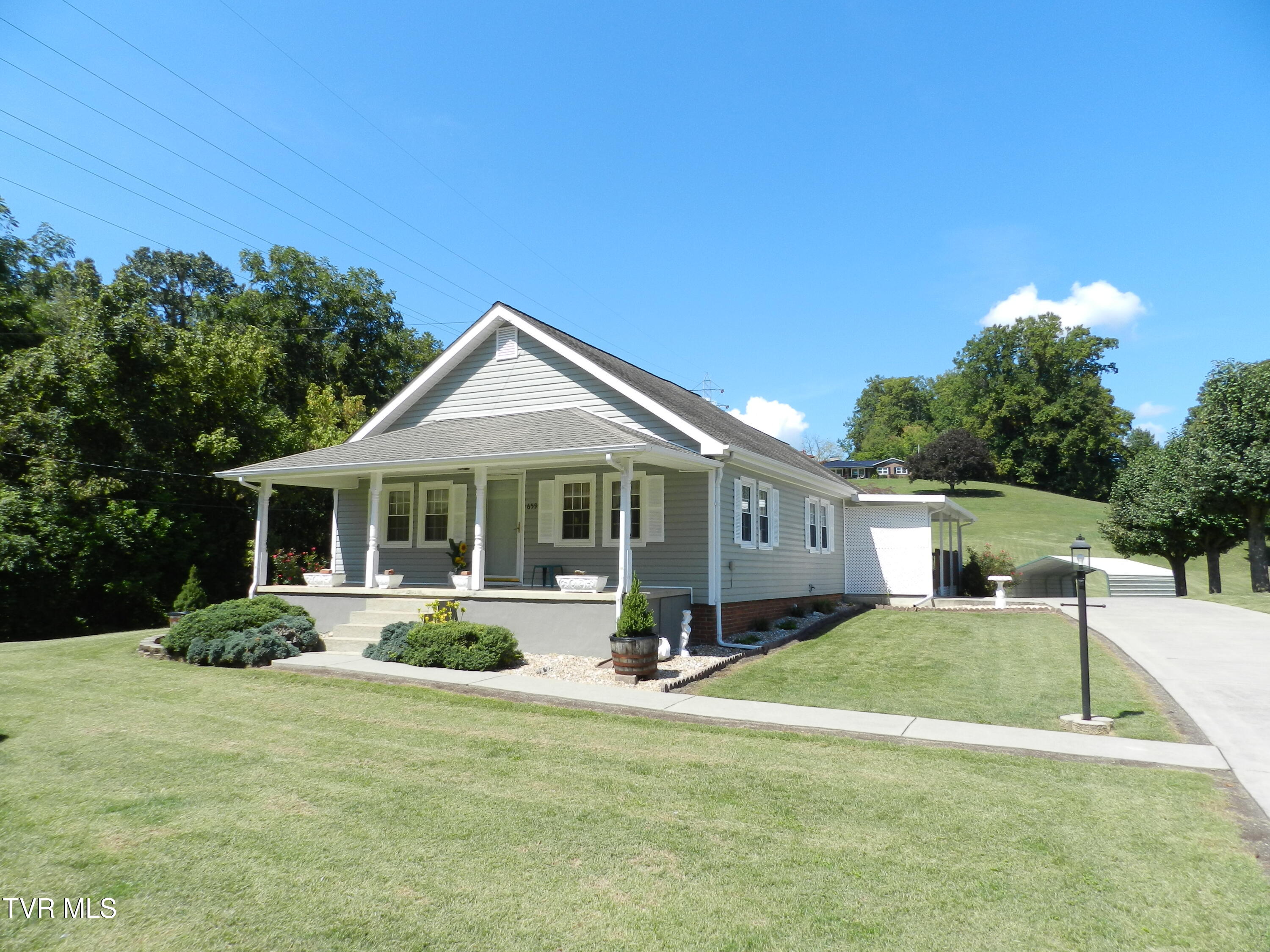 659 Gravely Road Property Photo 1