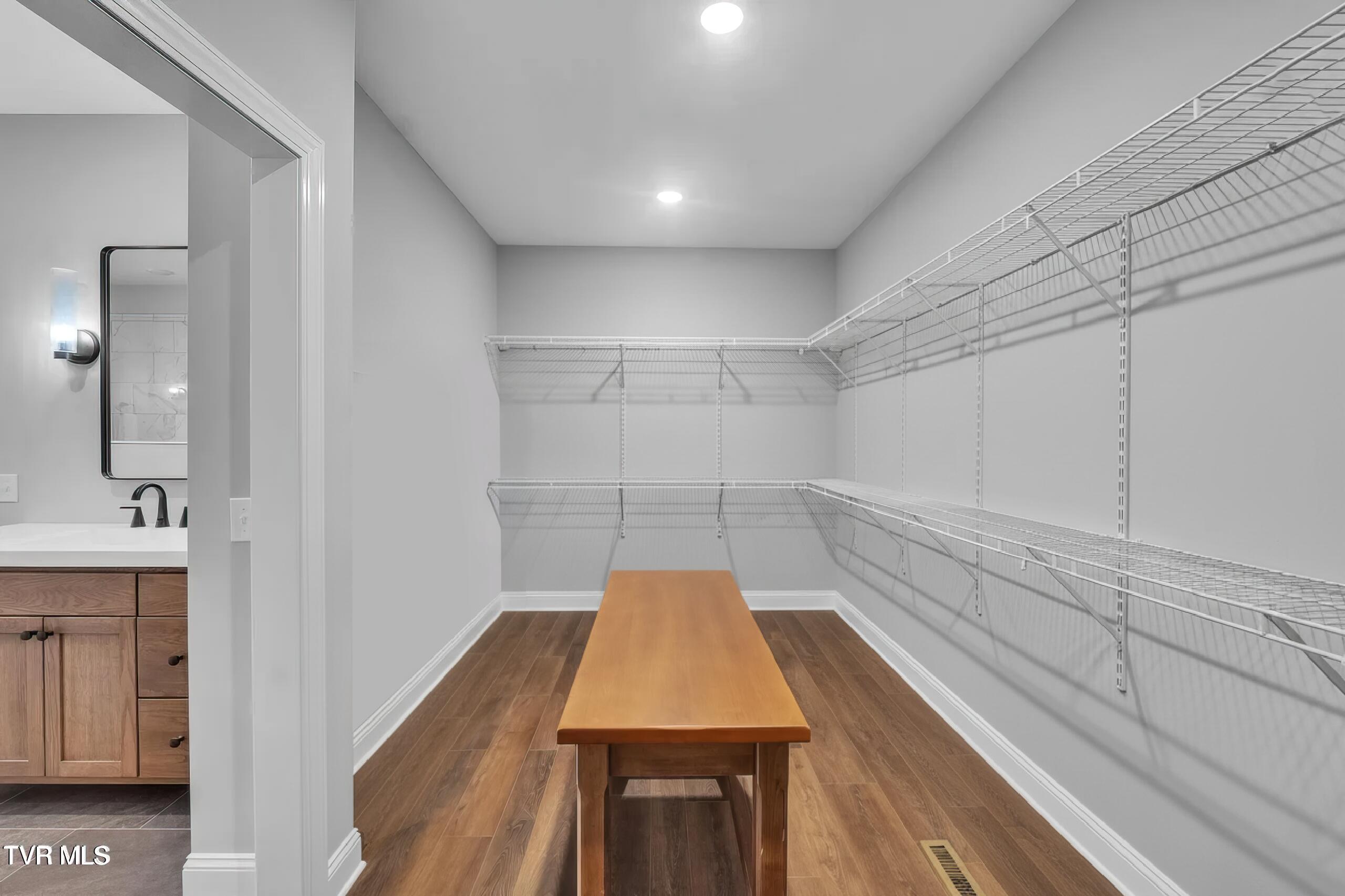 182 St Johns Way Property Photo 28