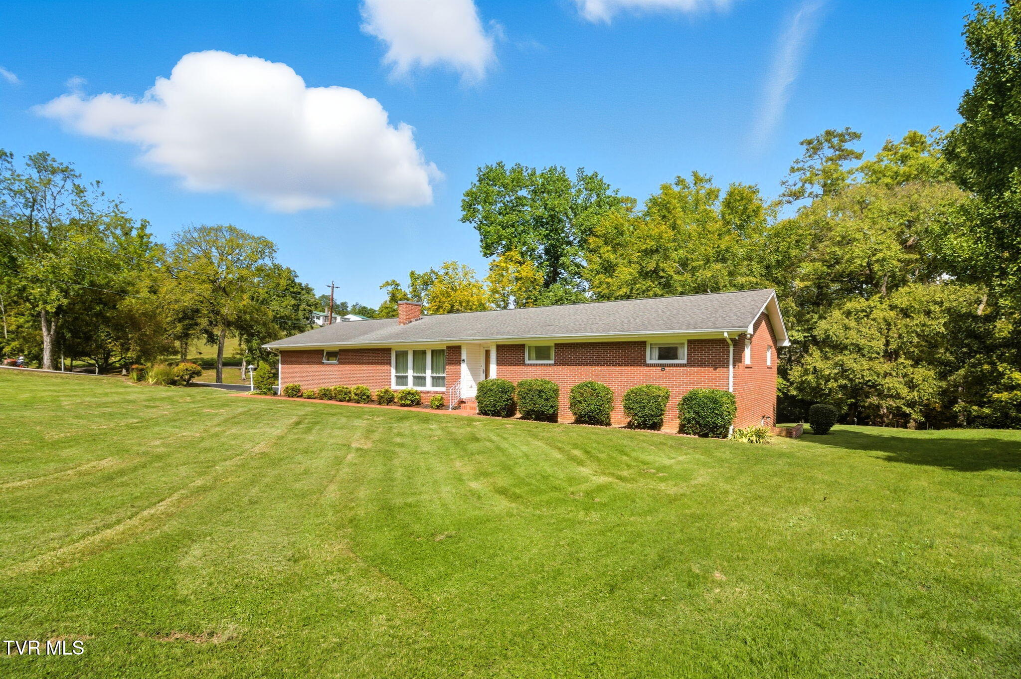 4001 Leaning Pine Road Property Photo 1