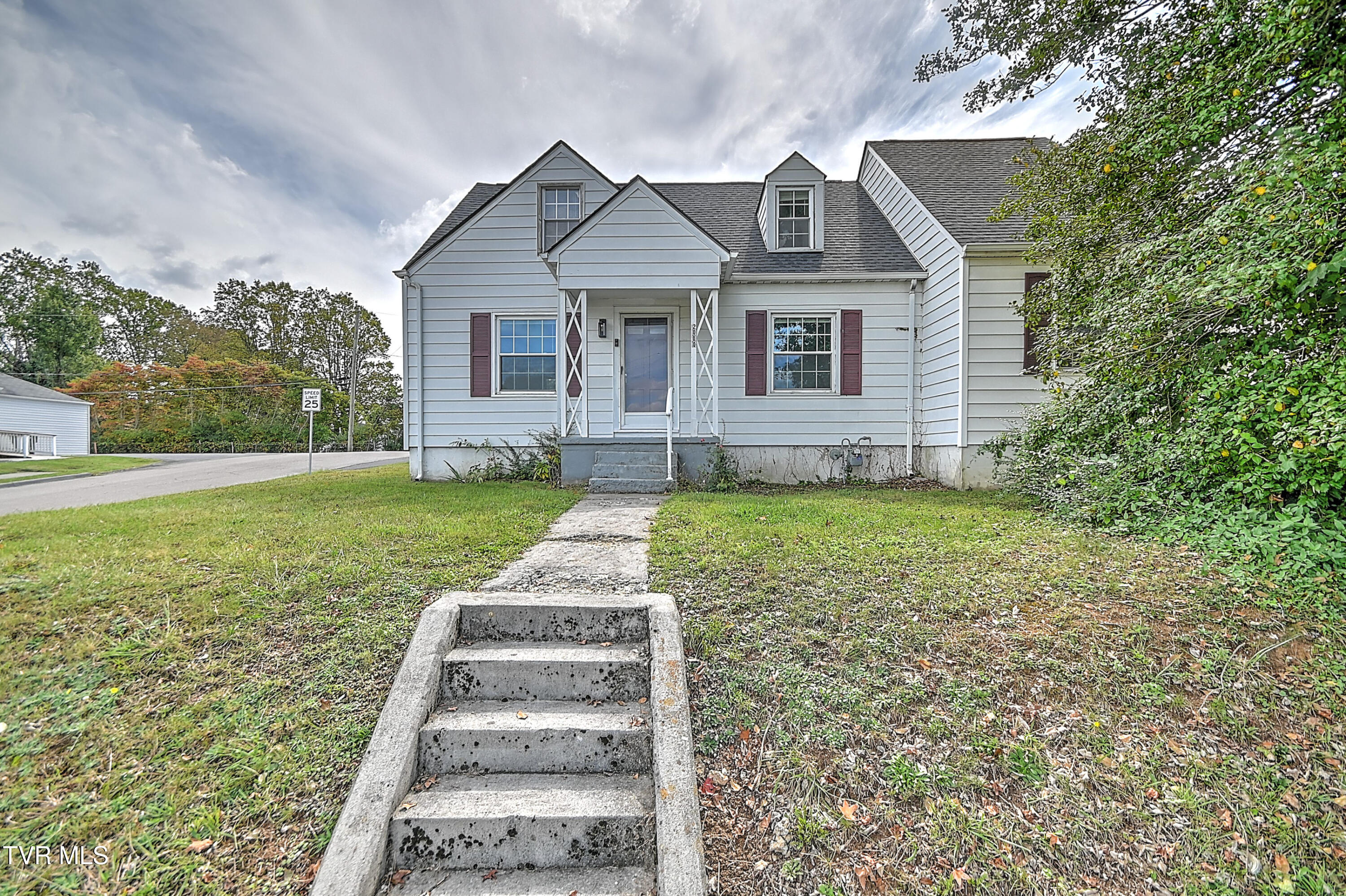 2000 Euclid Avenue Property Photo 1