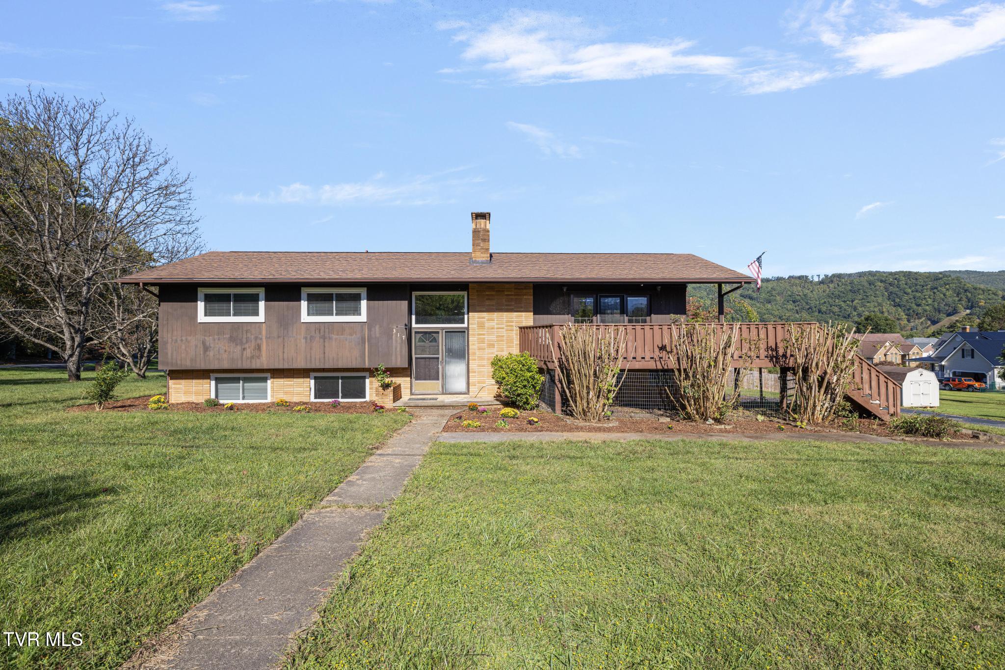 317 Simmons Avenue Property Photo 1