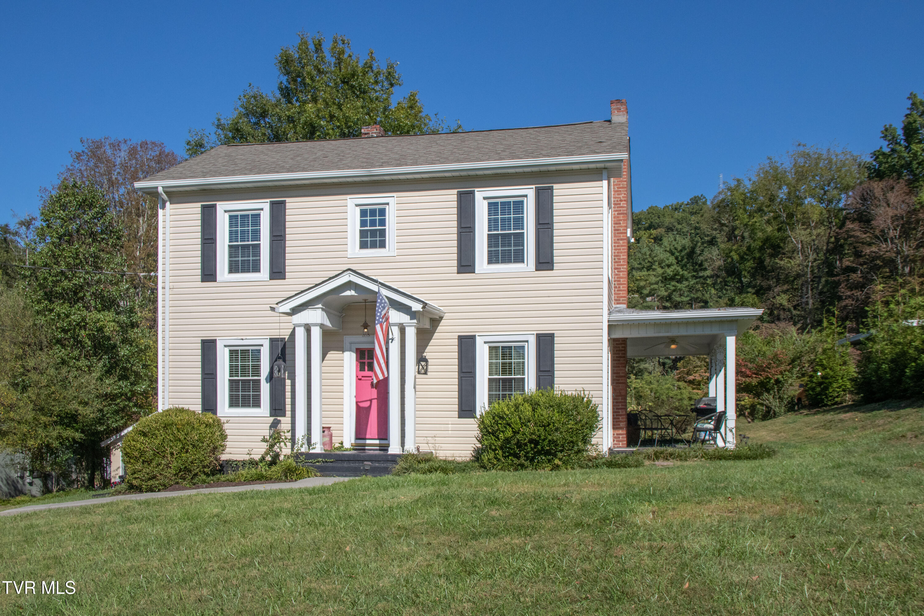 359 Vance Drive Property Photo 1