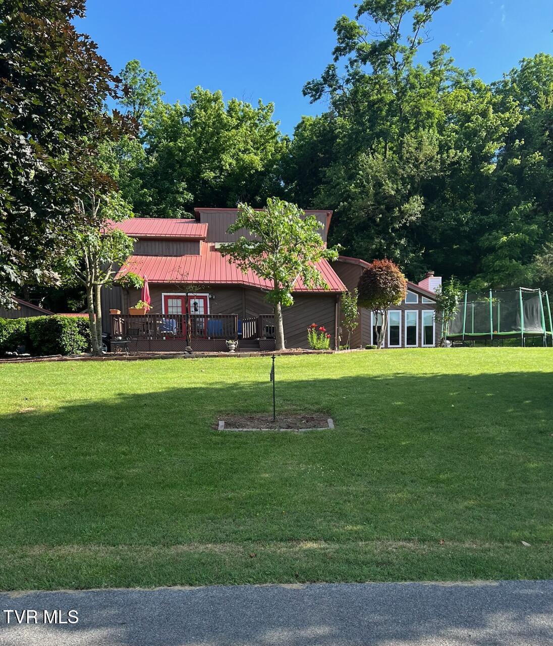 200 River Edge Drive Property Photo 1