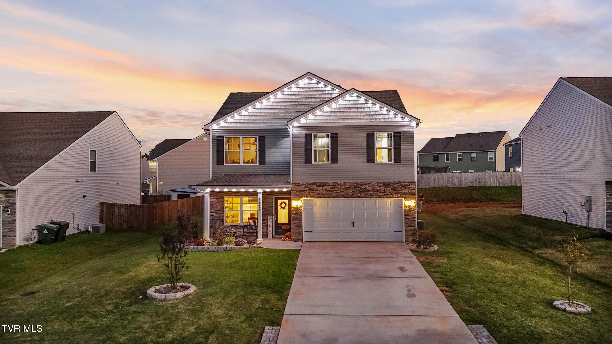 2401 Egret Lane Property Photo 1