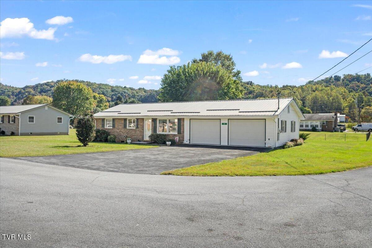 131 Eldridge Drive Property Photo 1