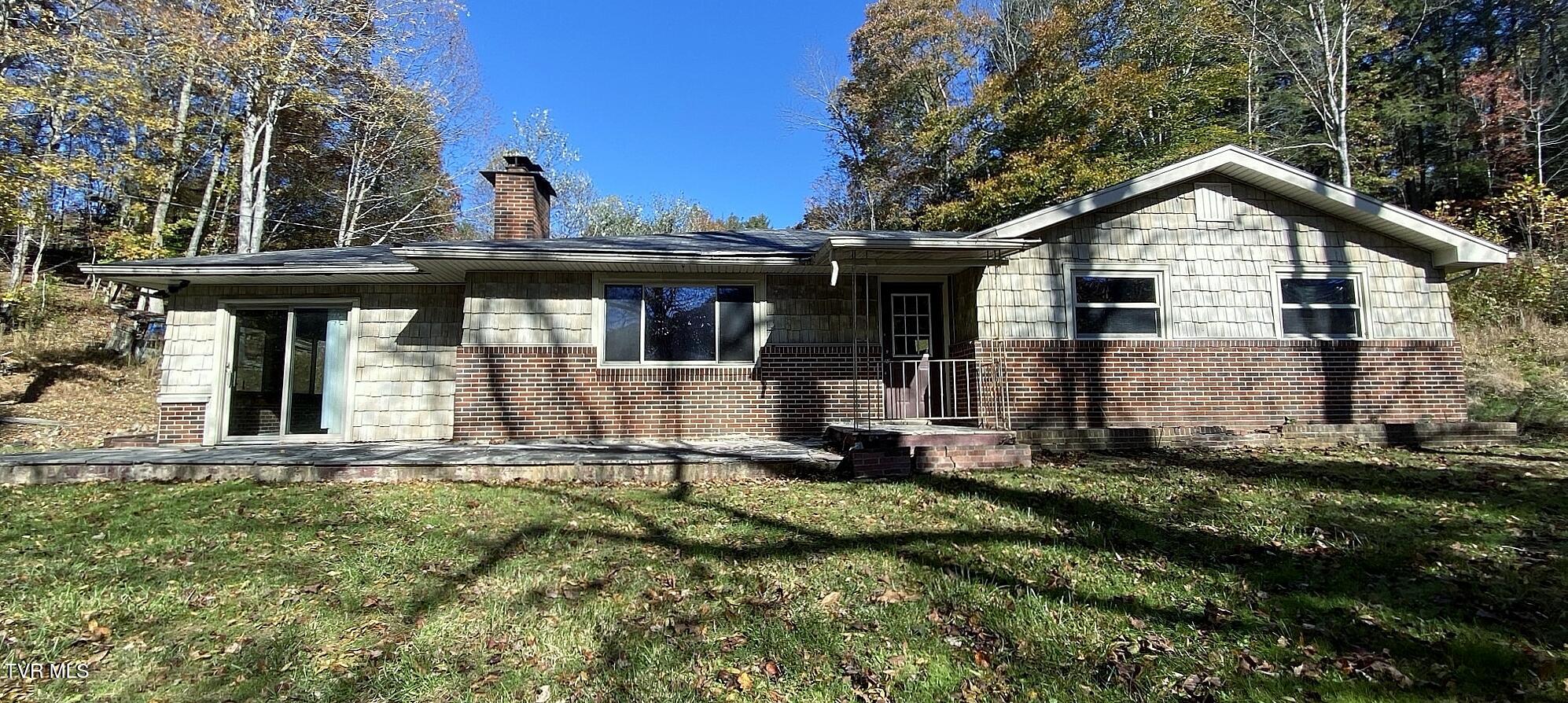 9906 Dewey Cemetery Road Property Photo 1