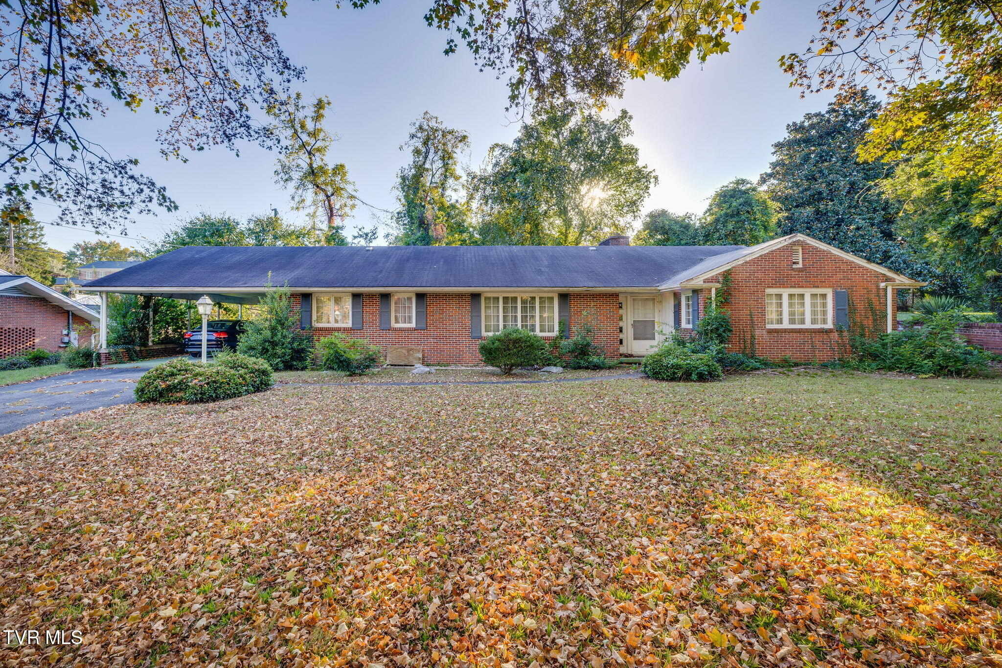 1235 Linville Street Property Photo 1