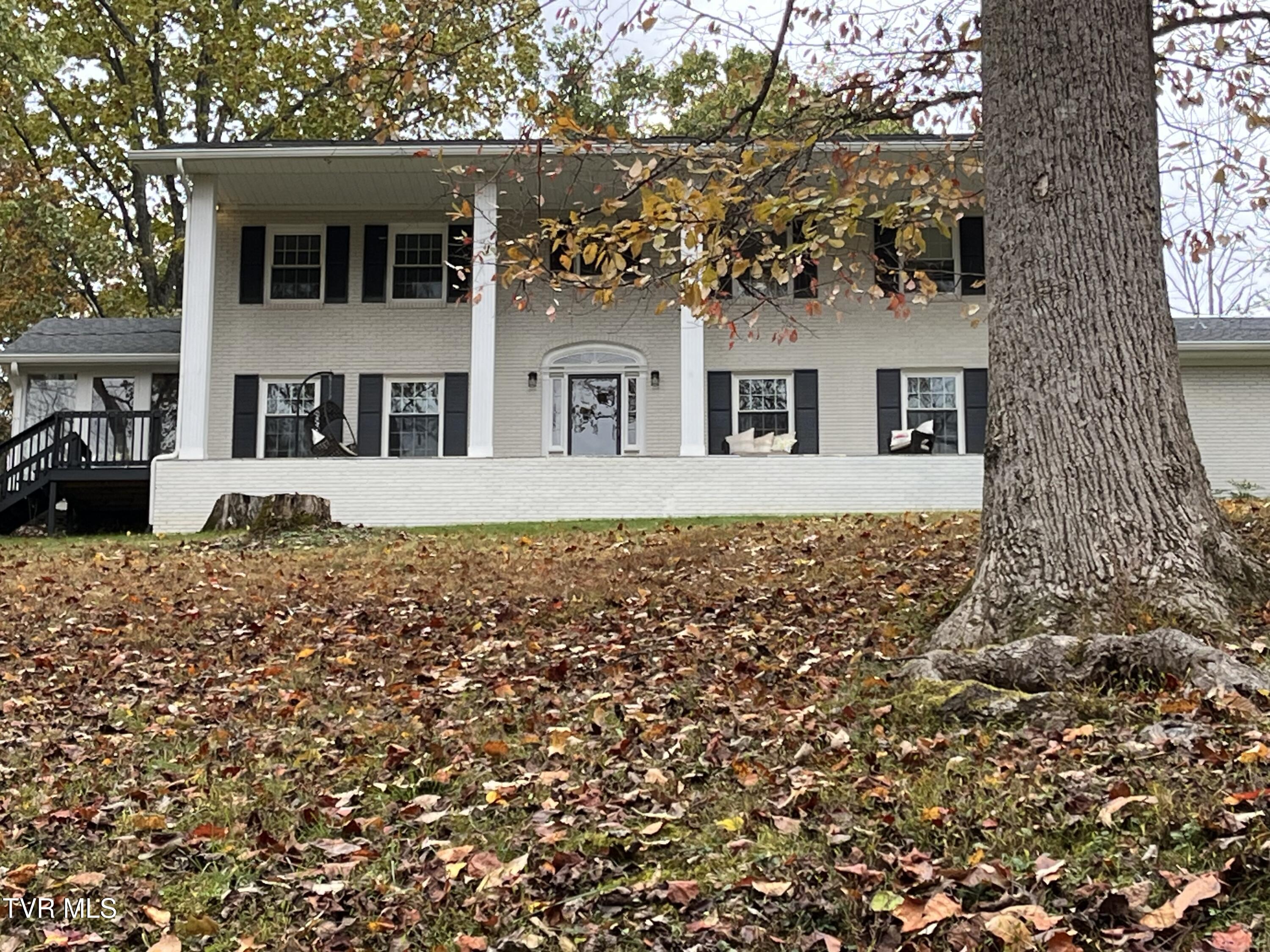 1728 Charlotte Drive Property Photo 1