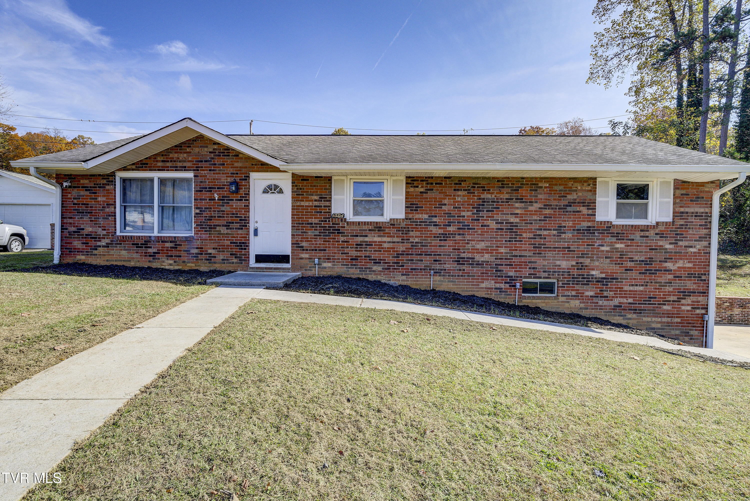 1504 Forest View Drive Property Photo 1