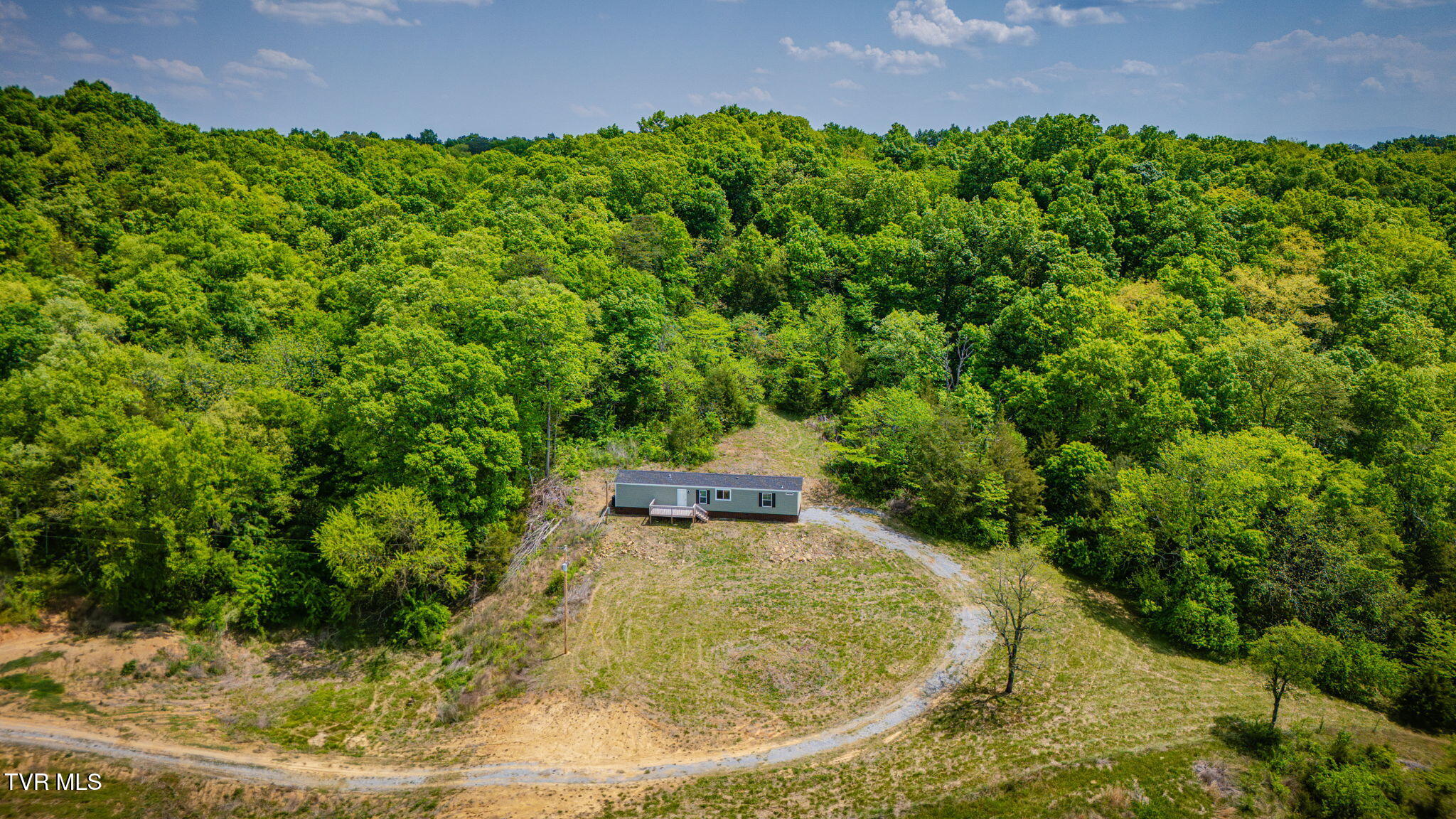 2105 Flea Ridge Road Property Photo 1