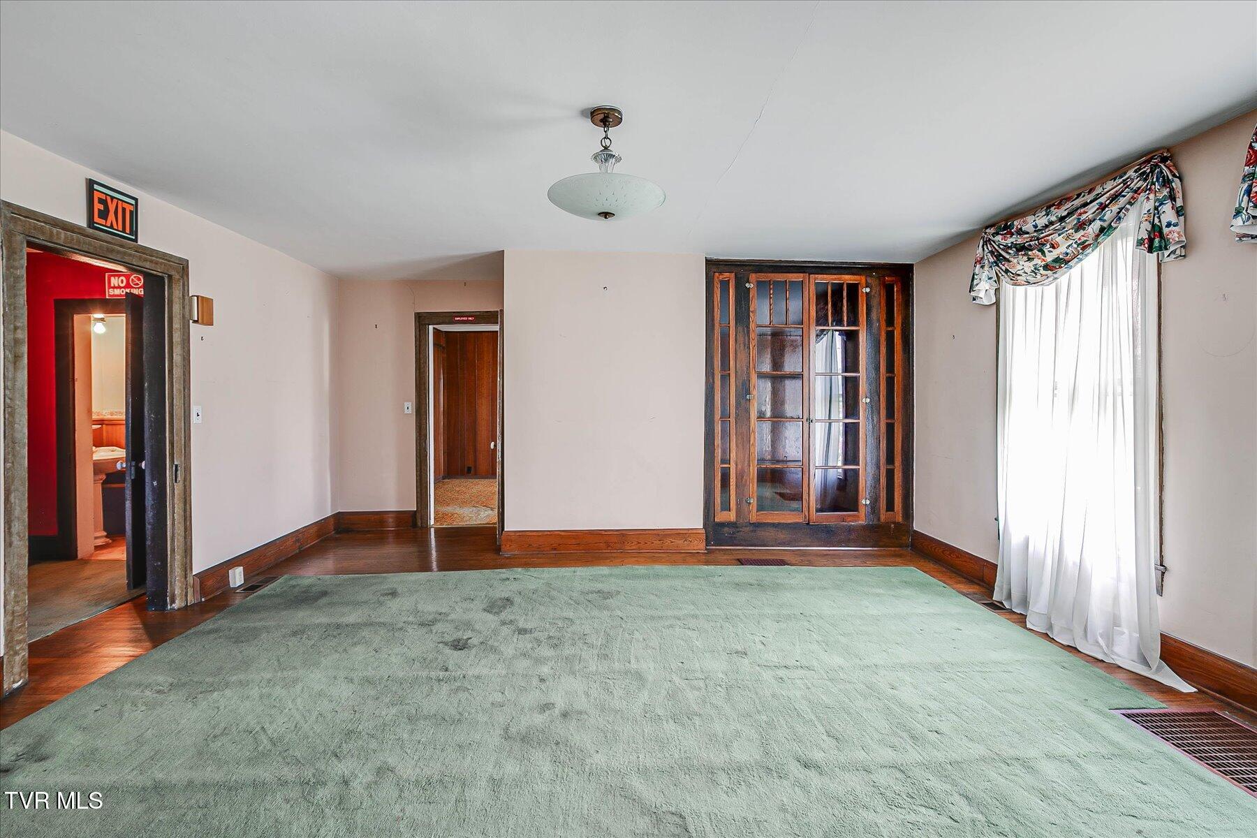 454 Cedar Street Property Photo 10