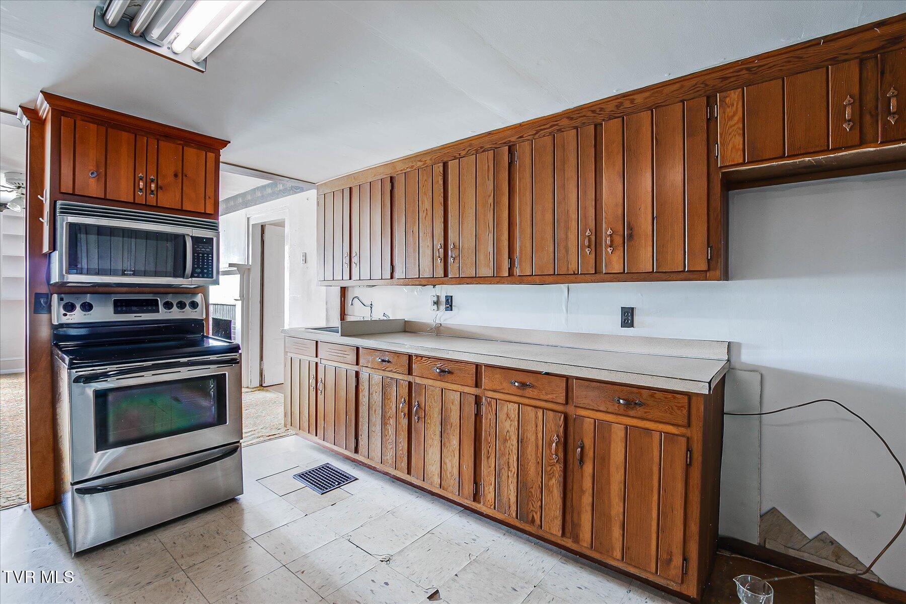 454 Cedar Street Property Photo 16