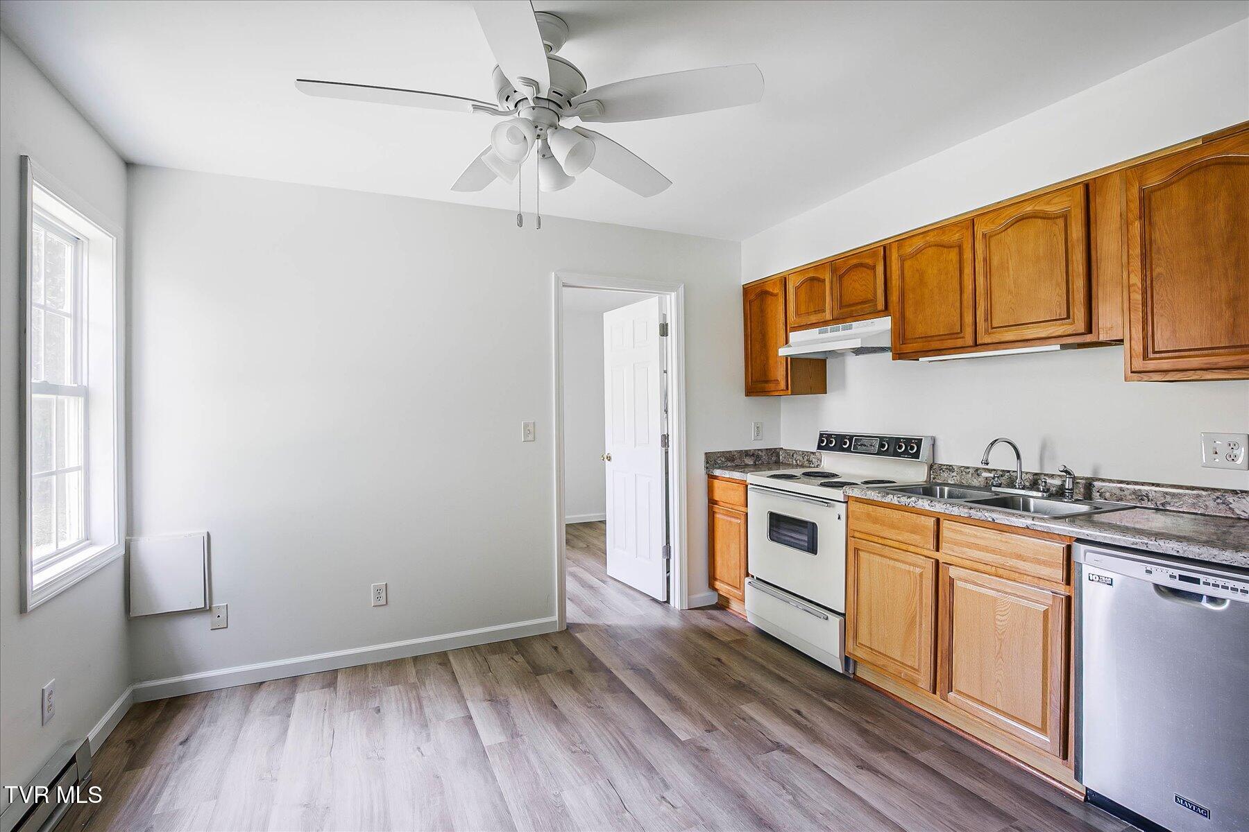 454 Cedar Street Property Photo 21
