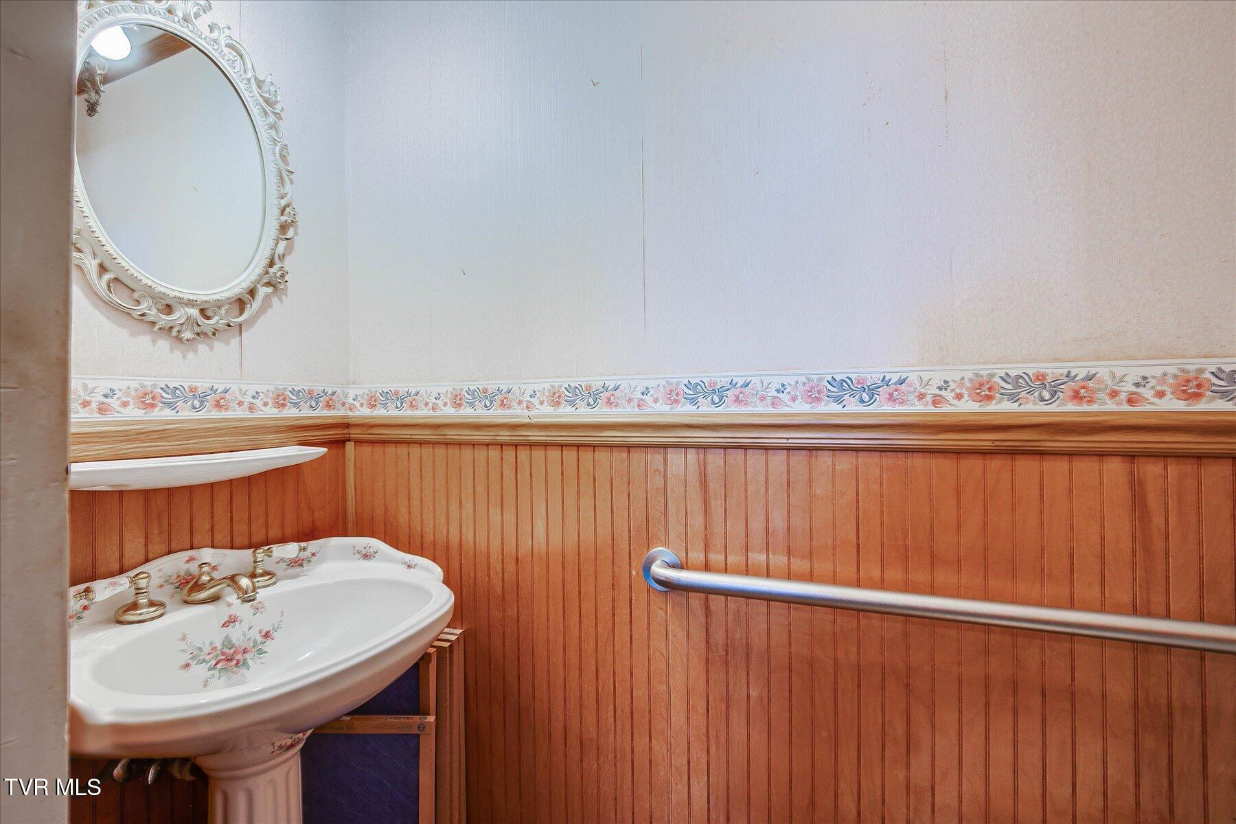 454 Cedar Street Property Photo 24
