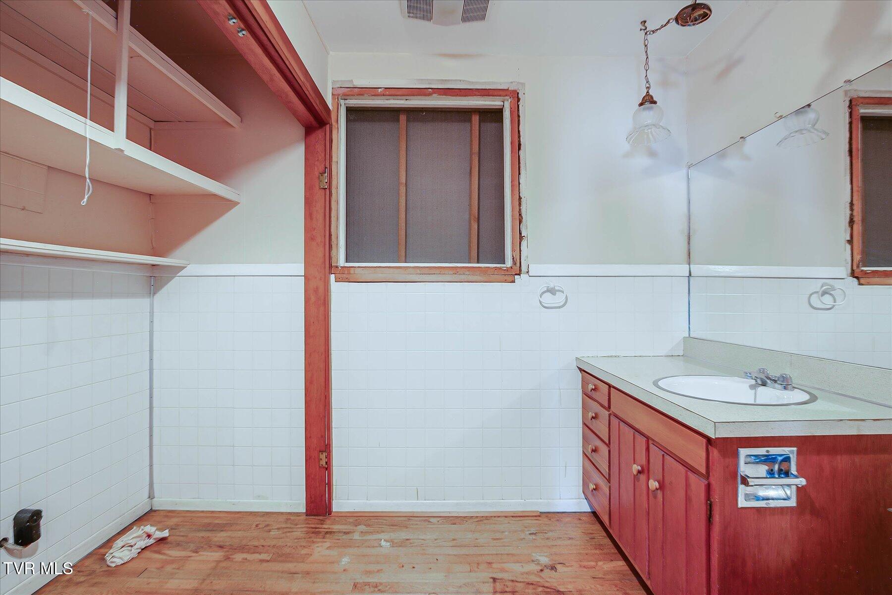 454 Cedar Street Property Photo 28