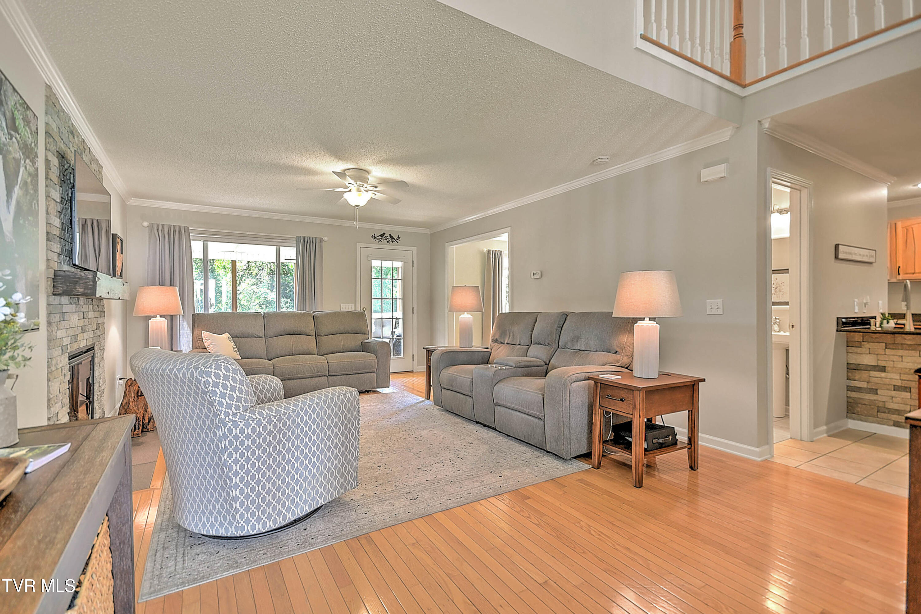 140 Robinson Walk B Property Photo 6