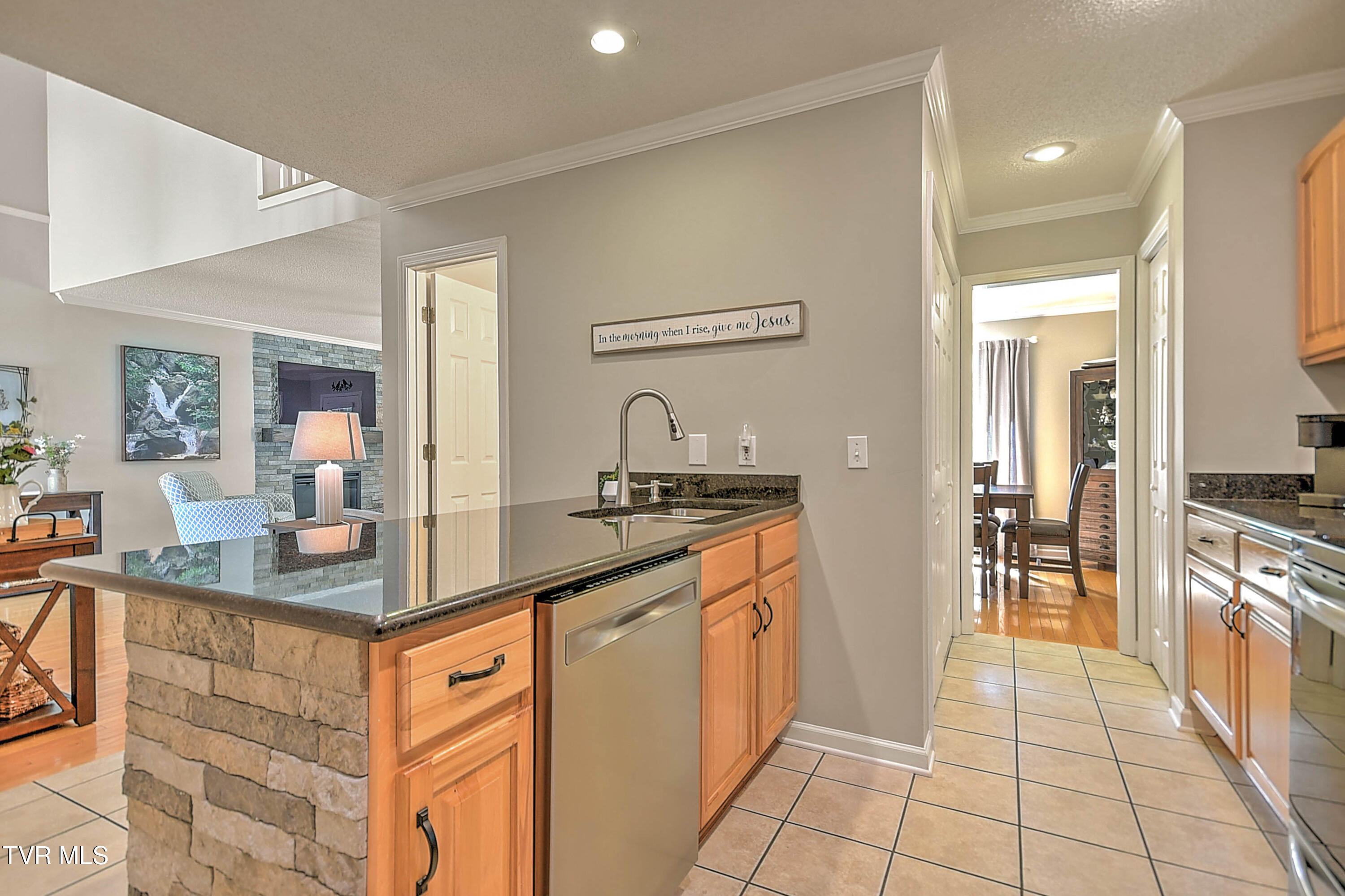 140 Robinson Walk B Property Photo 15