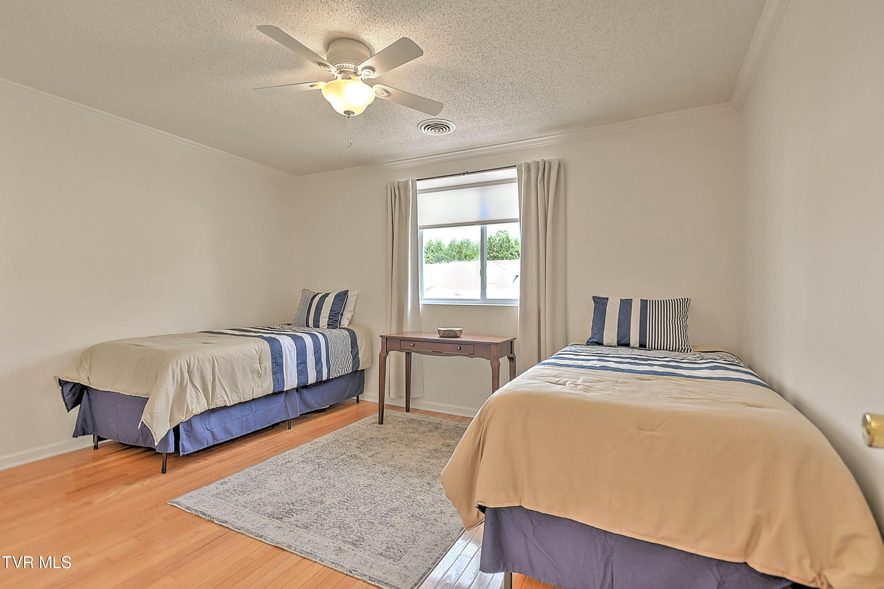 140 Robinson Walk B Property Photo 27
