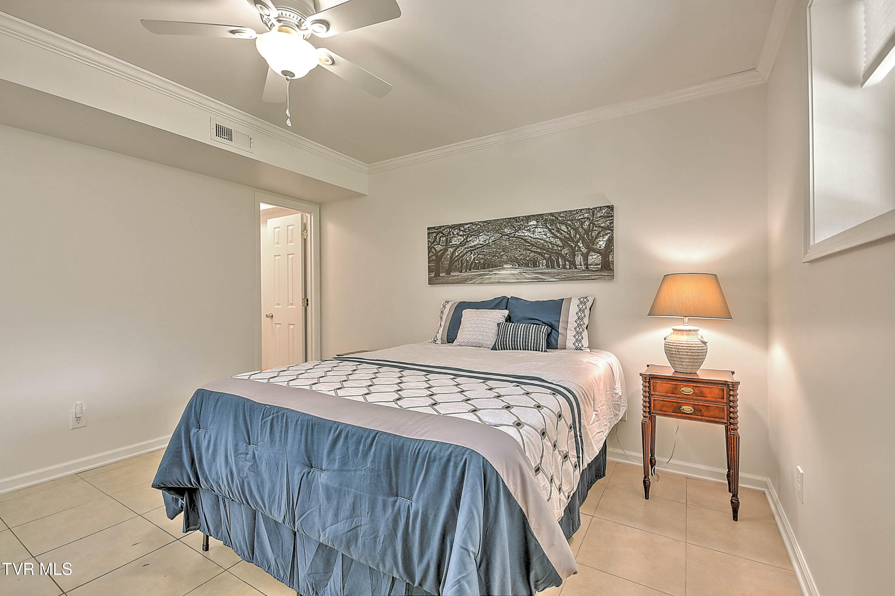 140 Robinson Walk B Property Photo 46