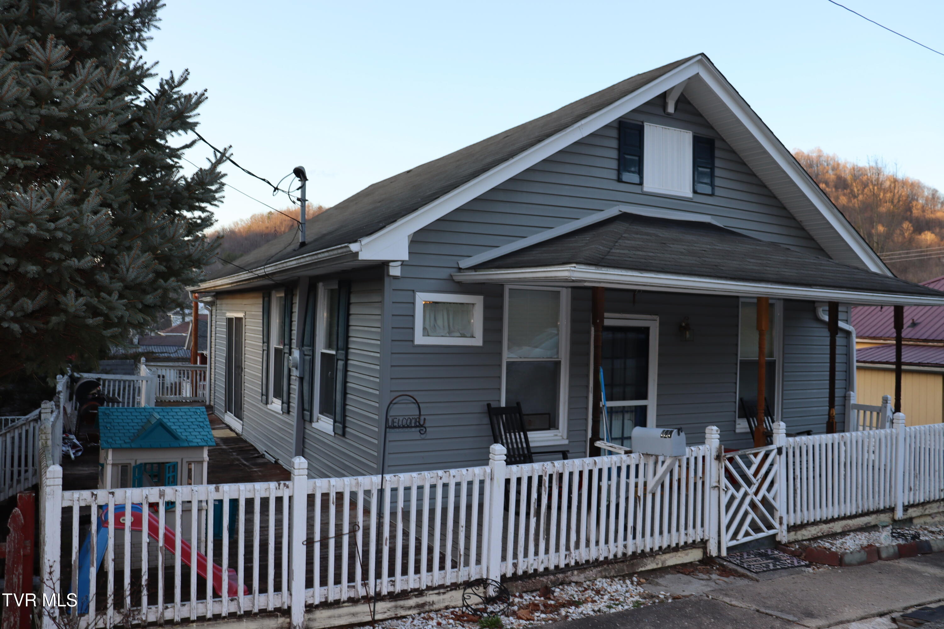 127 Brown Street Property Photo 1