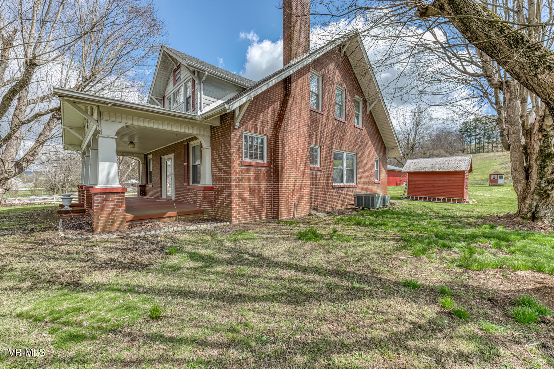 4456 Lee Highway Property Photo 2