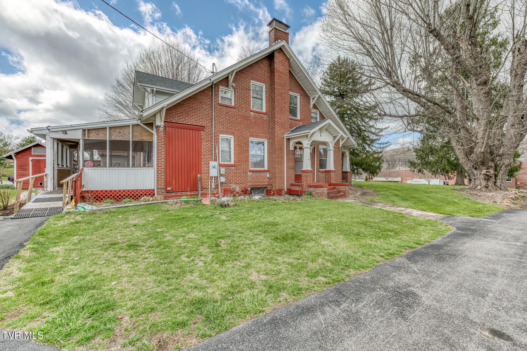 4456 Lee Highway Property Photo 7