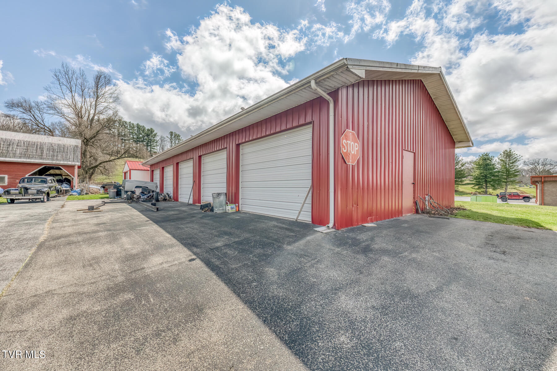 4456 Lee Highway Property Photo 12