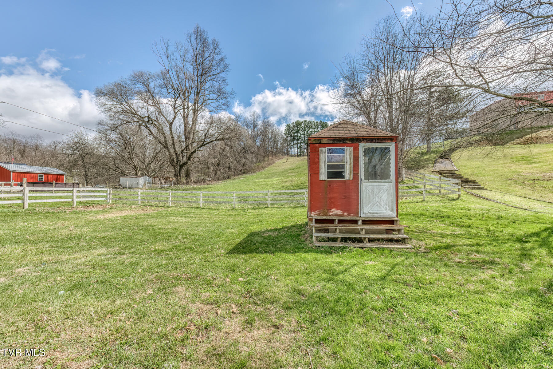 4456 Lee Highway Property Photo 14