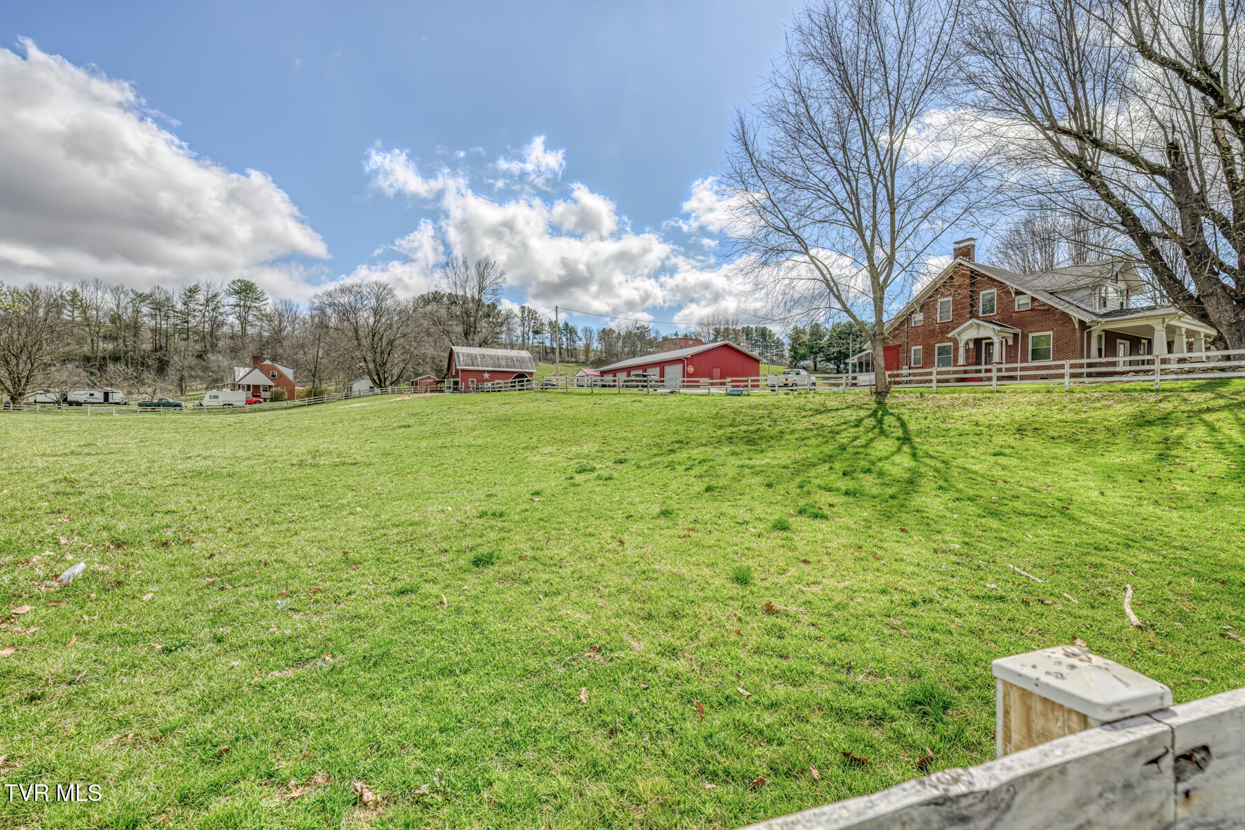4456 Lee Highway Property Photo 15
