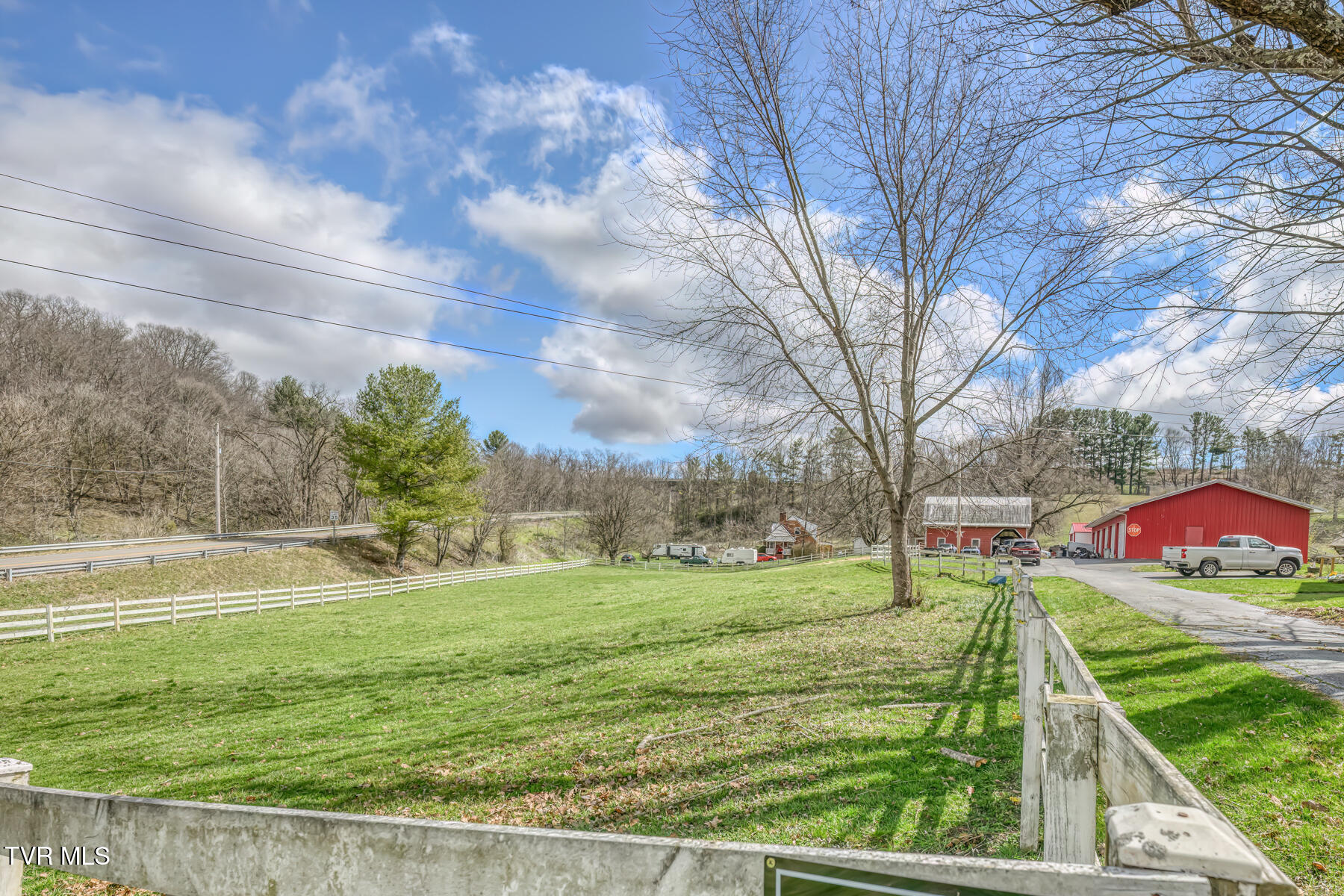 4456 Lee Highway Property Photo 25
