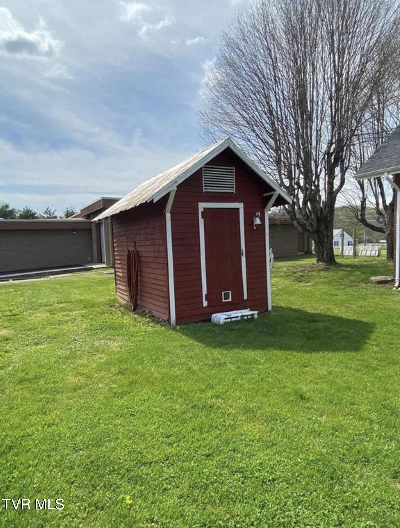 4456 Lee Highway Property Photo 27