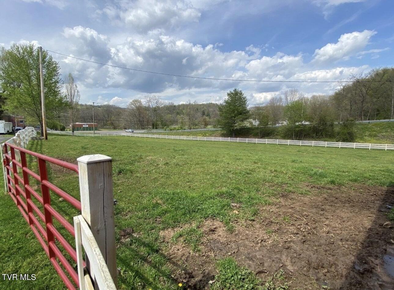 4456 Lee Highway Property Photo 28
