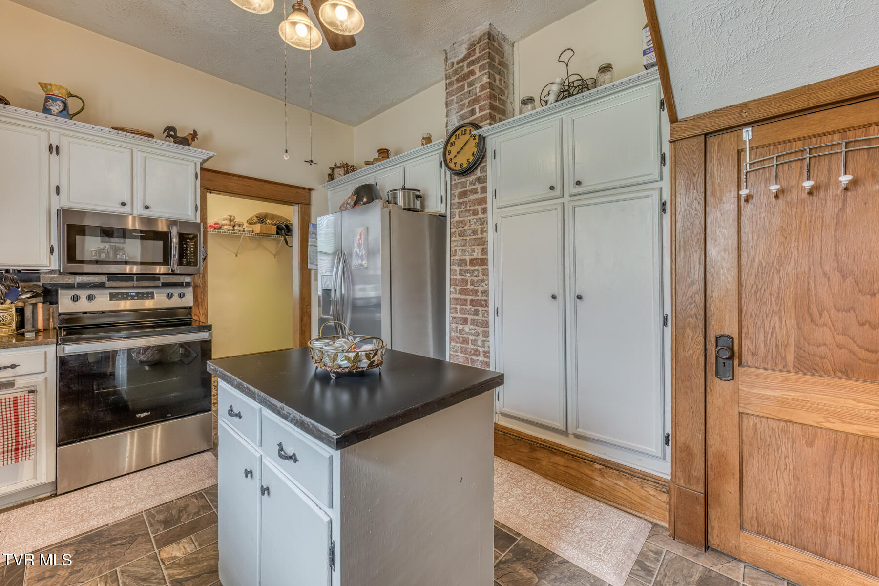 4456 Lee Highway Property Photo 33