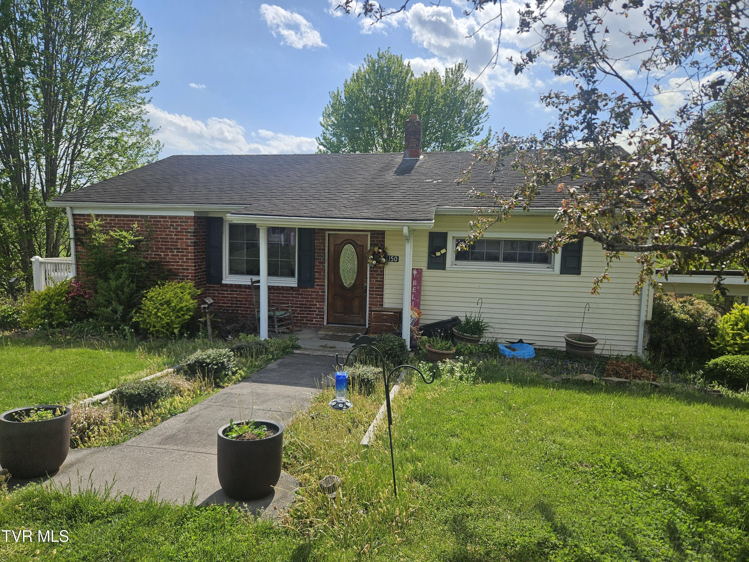 150 Tyrone Street Property Photo 1