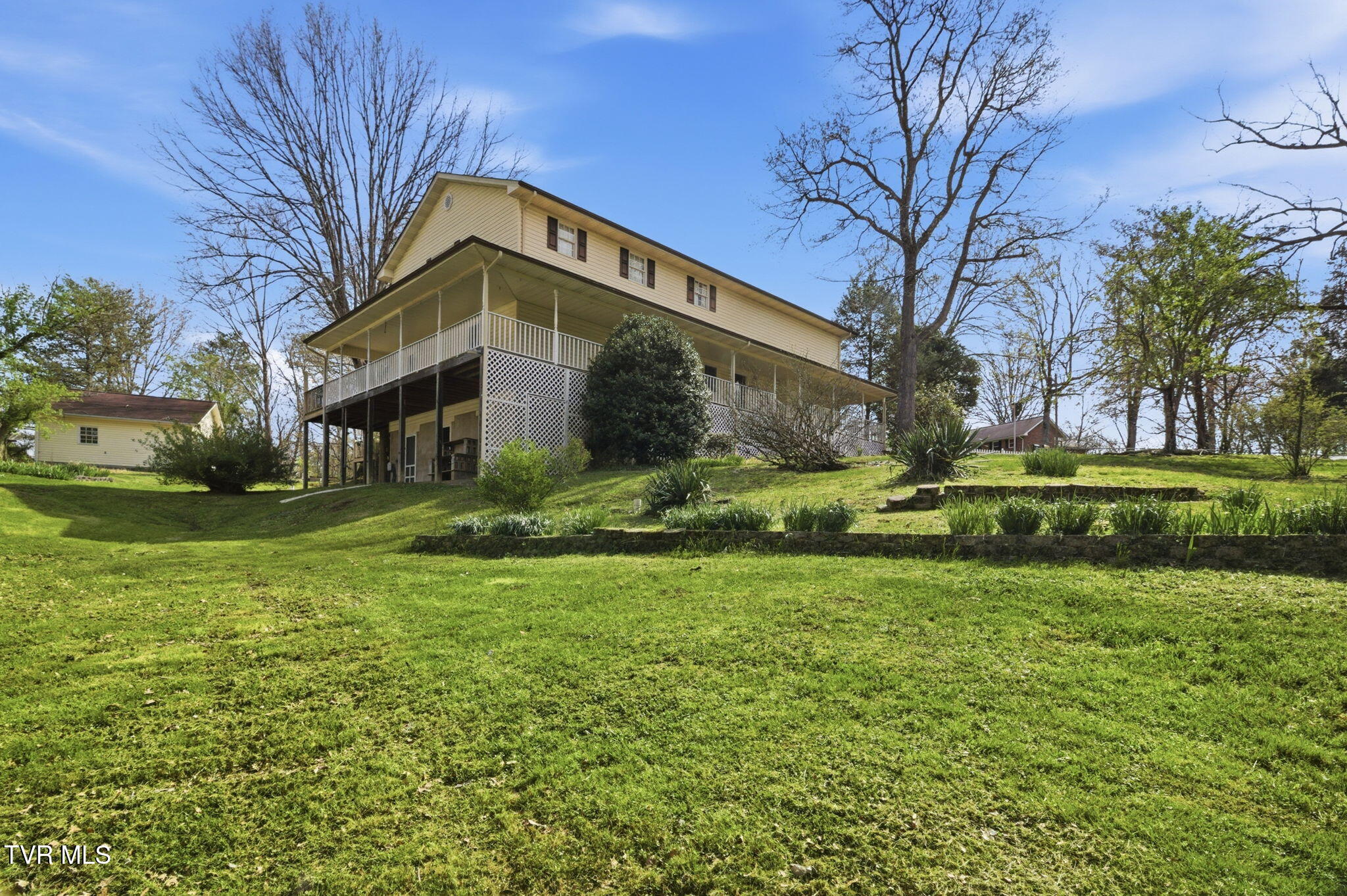 2412 Reservoir Road Property Photo 5