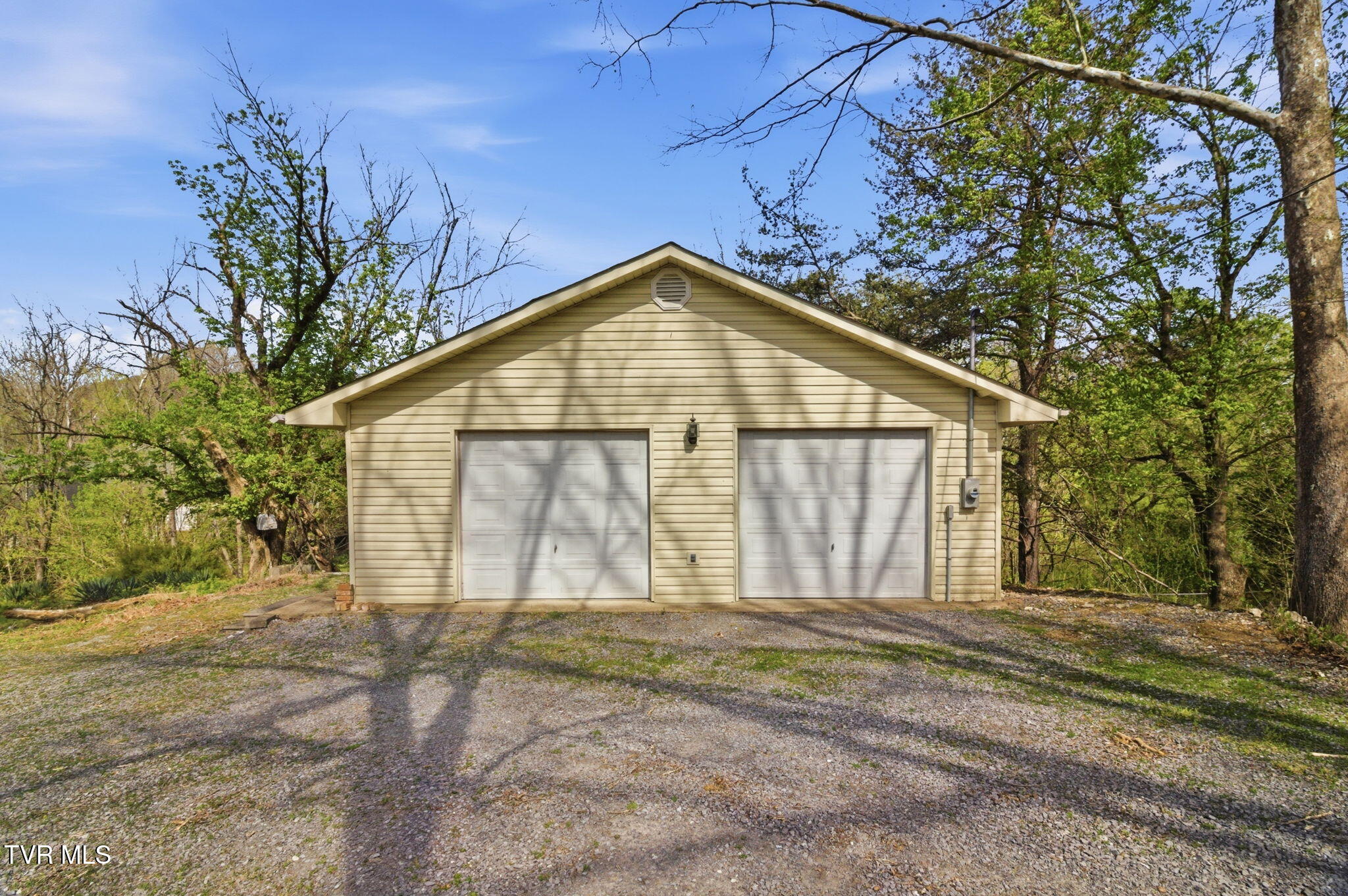 2412 Reservoir Road Property Photo 10