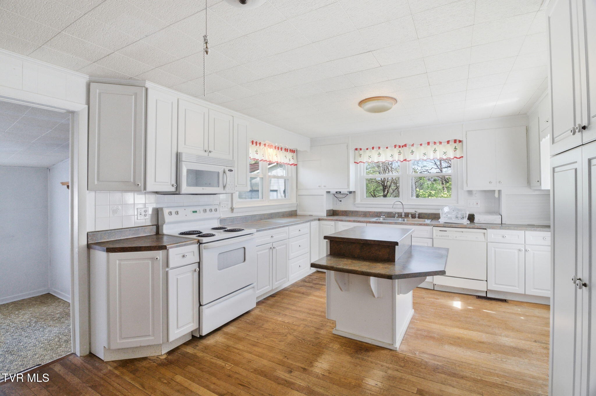 2412 Reservoir Road Property Photo 34