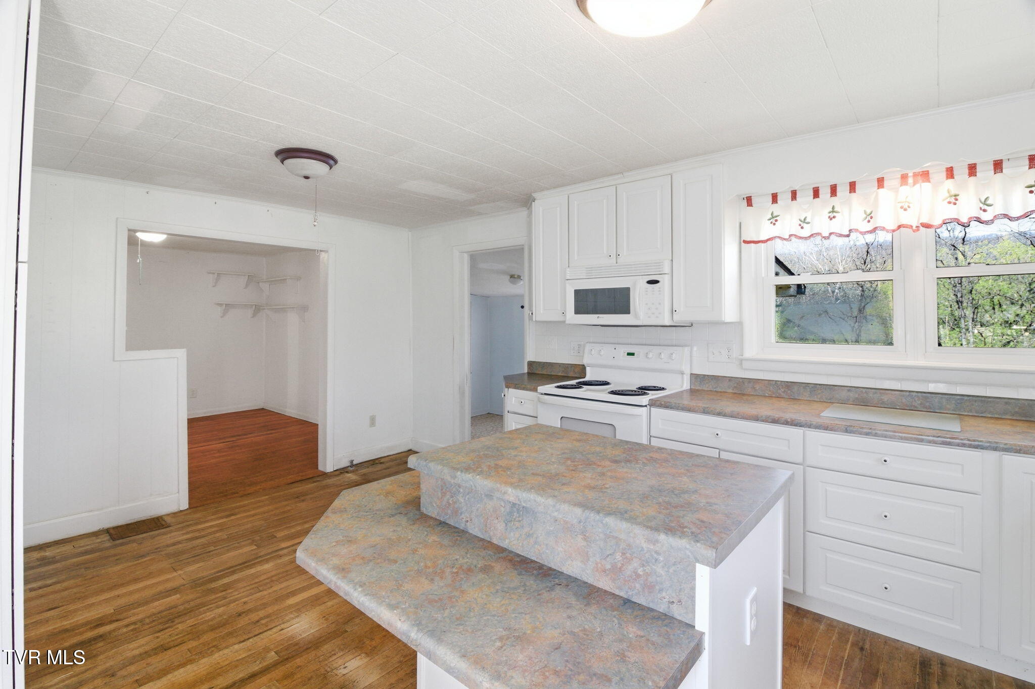 2412 Reservoir Road Property Photo 35